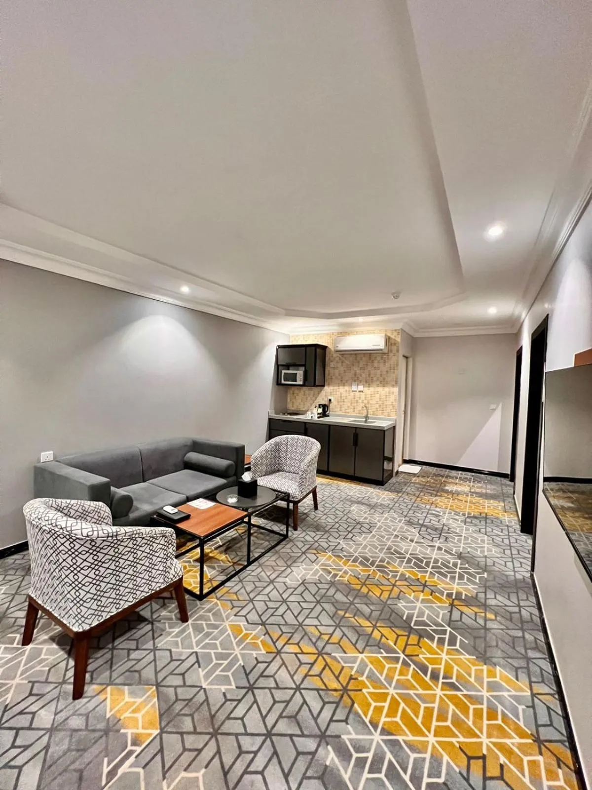 TV and multimedia in Al Muhaidb Residence Al Maidan