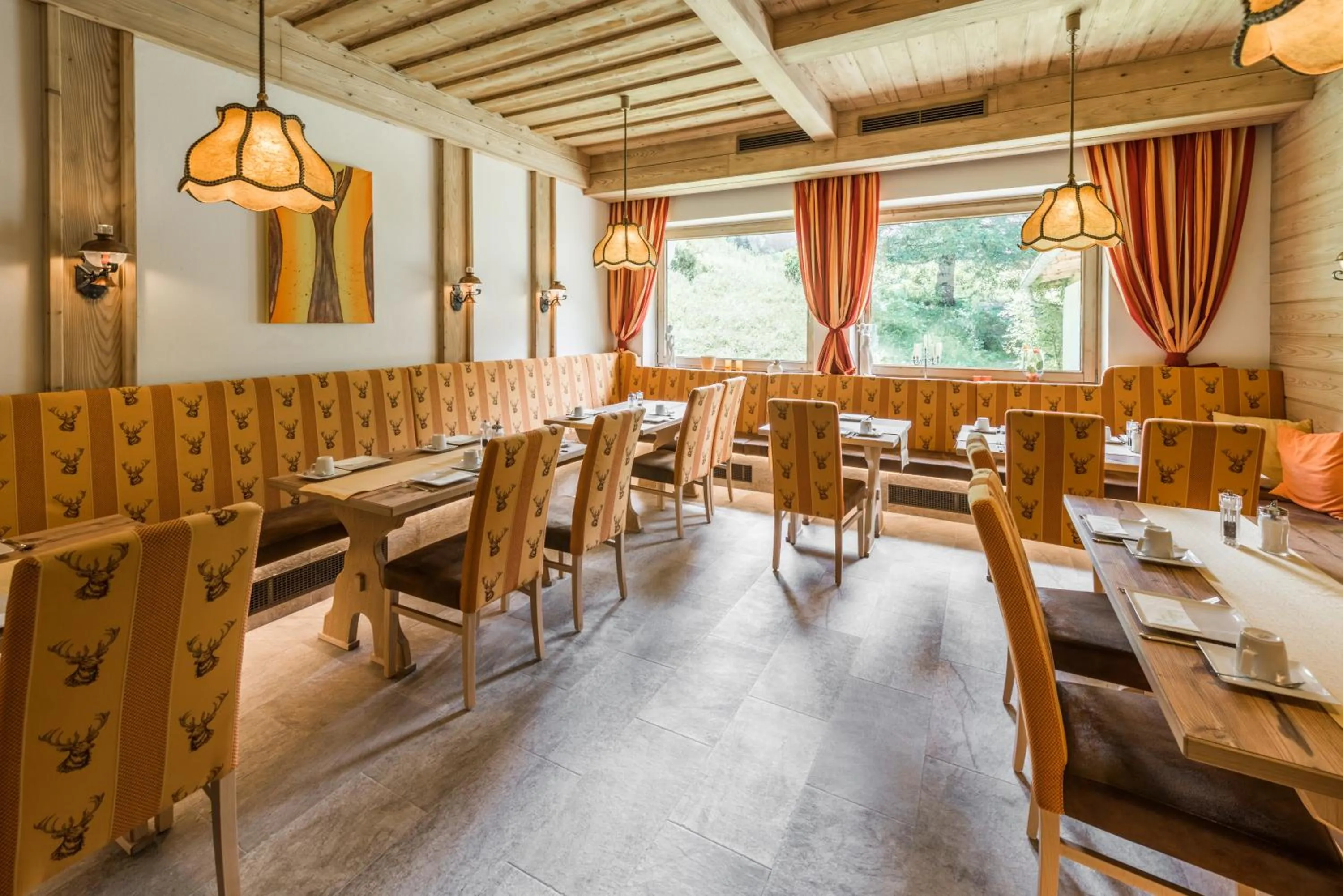 Restaurant/places to eat in Hotel Künstleralm