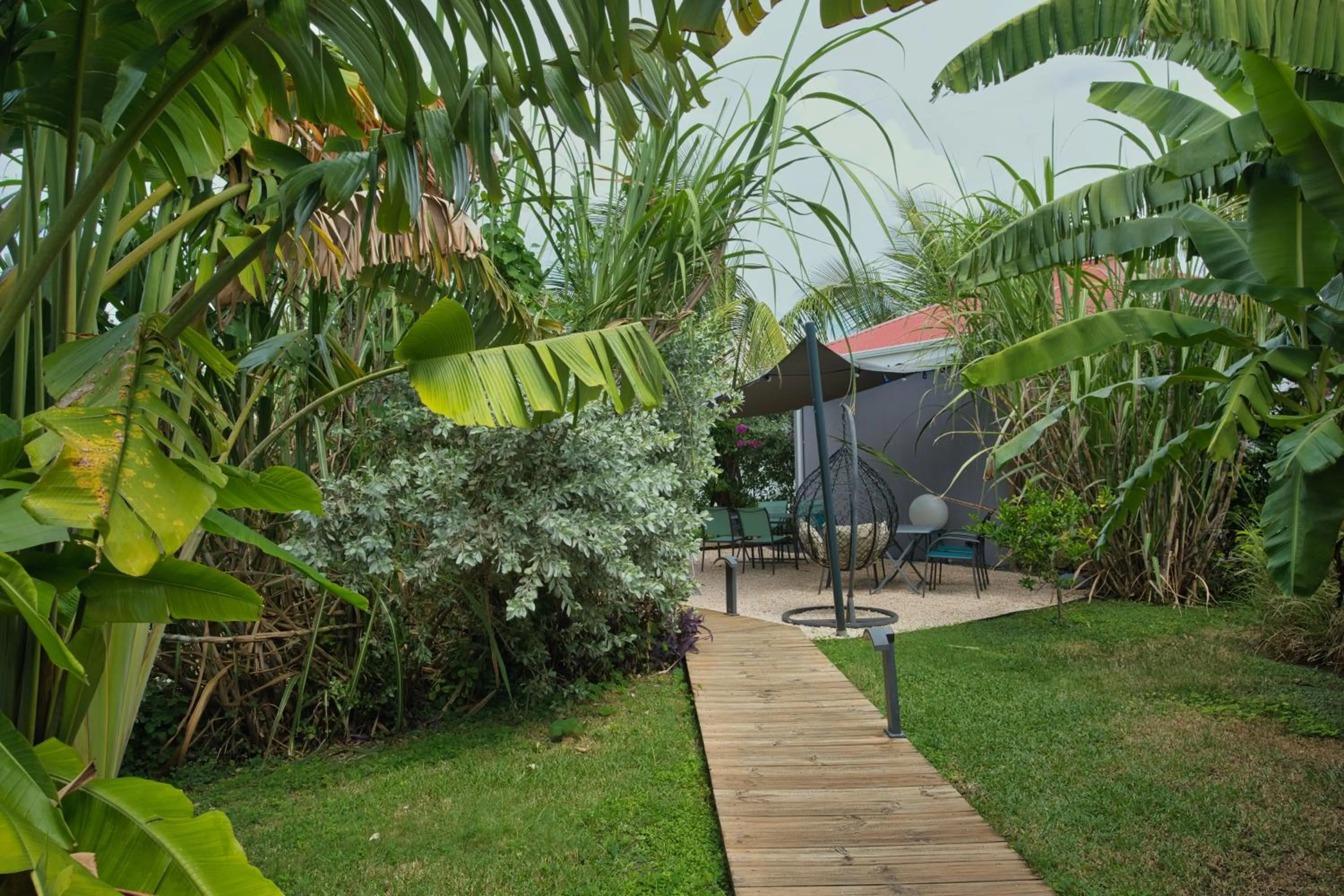 Garden view in Hôtel & Villa Le Cocotel