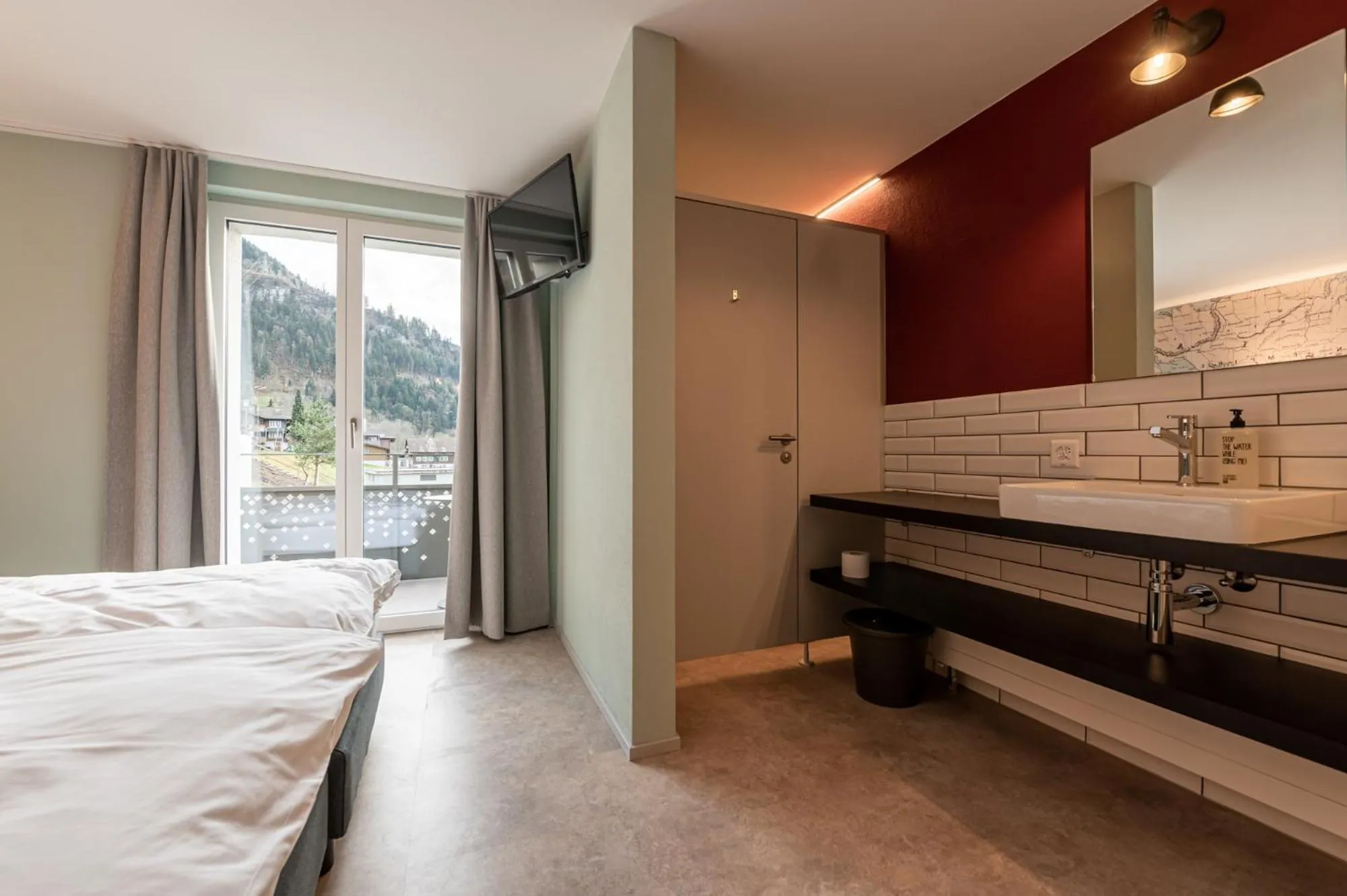 Bathroom, Bed in Emma's B&B - Self Check-in Hotel