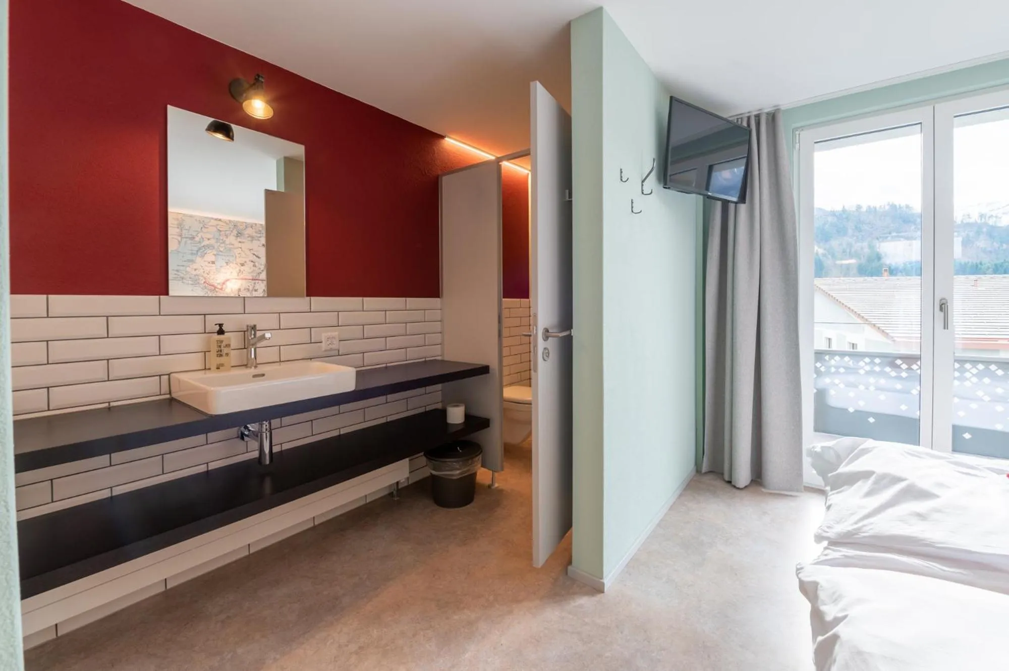 Bathroom, Bed in Emma's B&B - Self Check-in Hotel