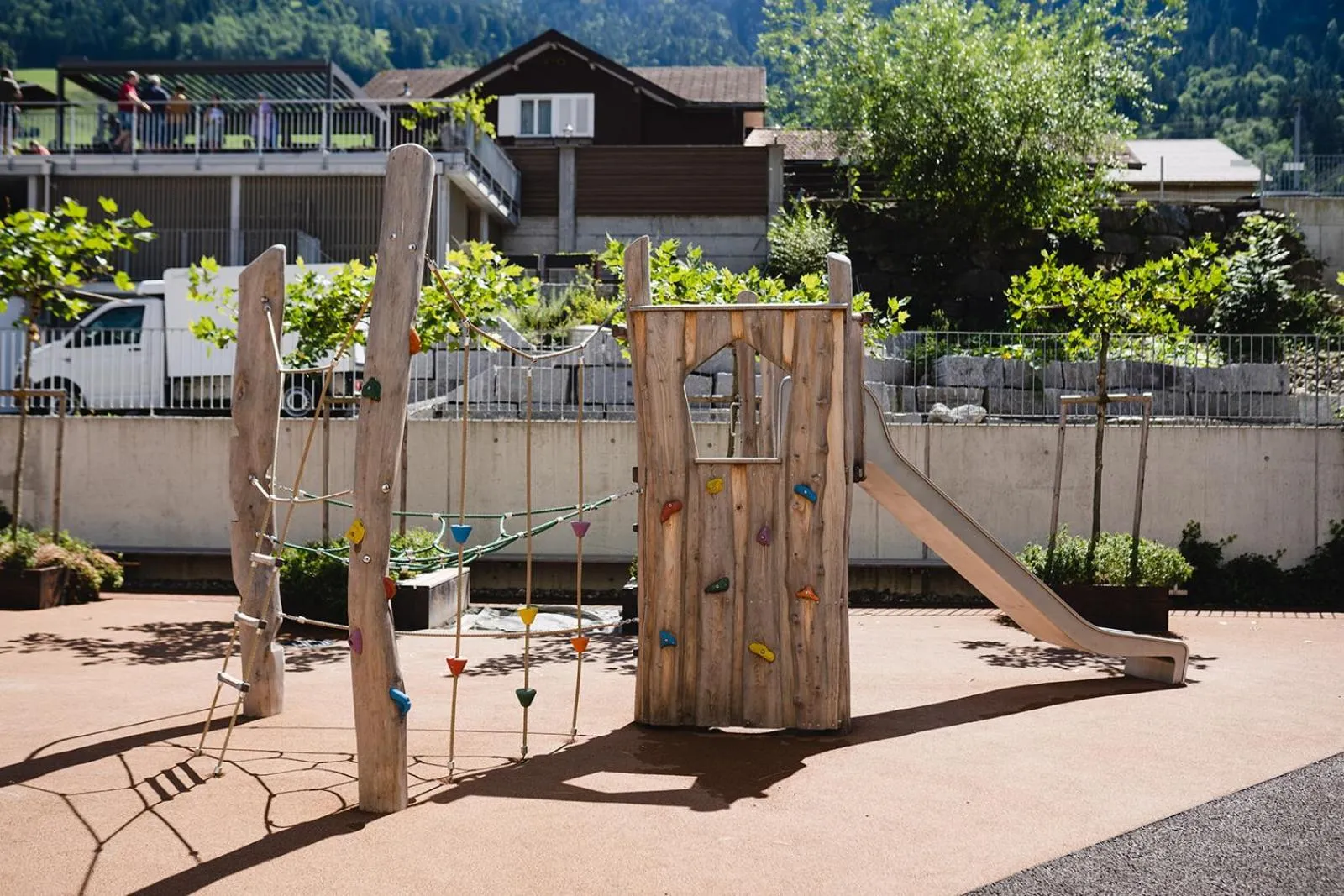 Children play ground in Emma's B&B - Self Check-in Hotel