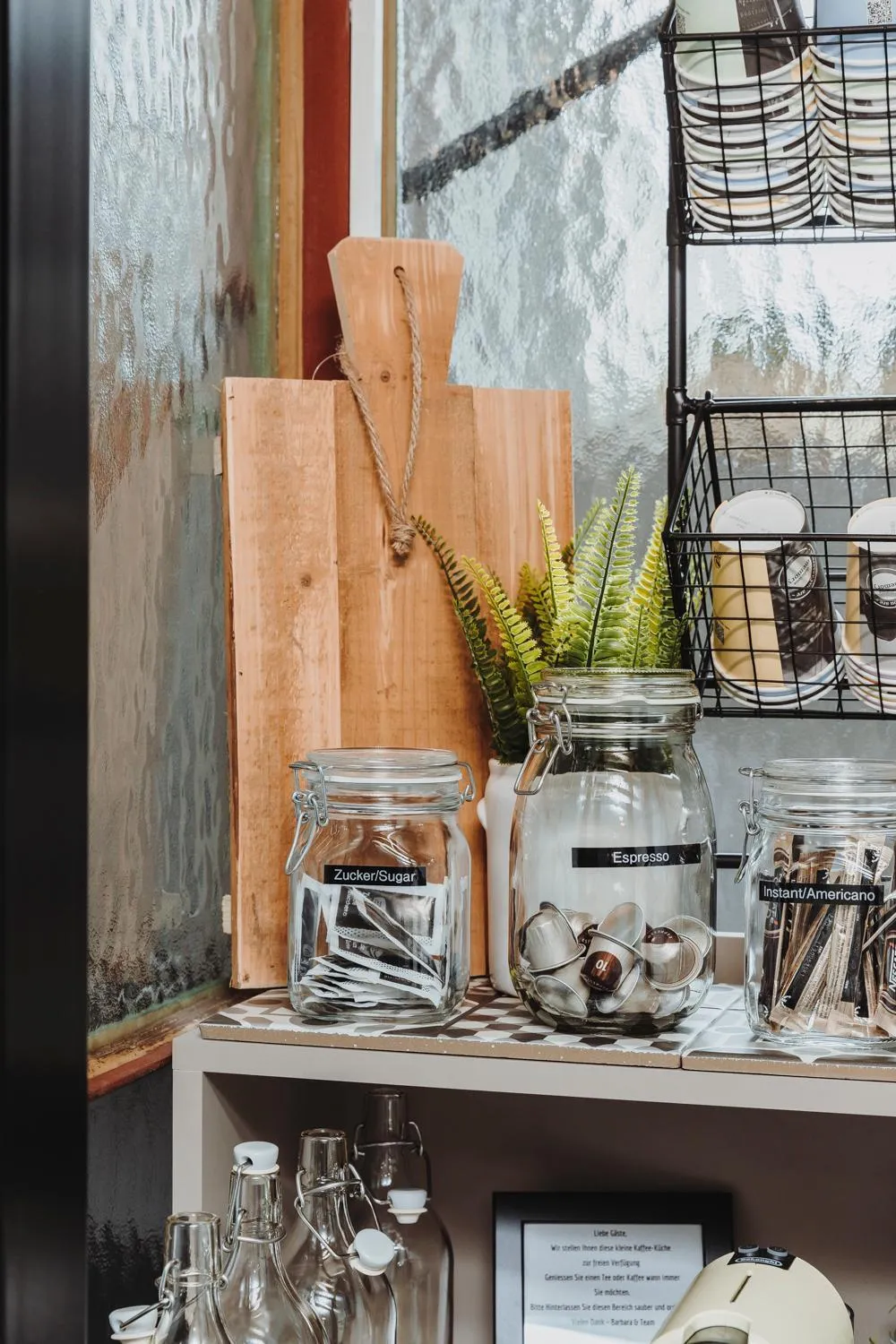 Decorative detail in Emma's B&B - Self Check-in Hotel