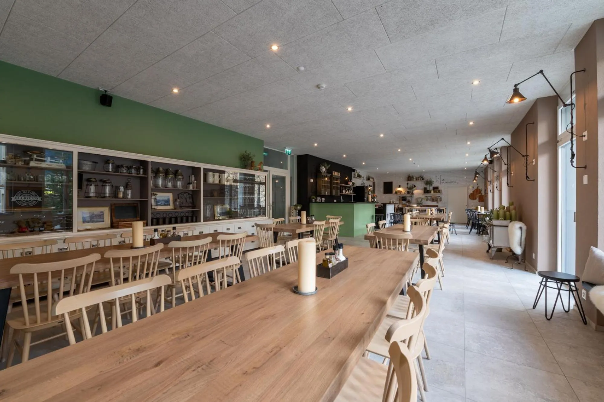 Restaurant/places to eat in Emma's B&B - Self Check-in Hotel