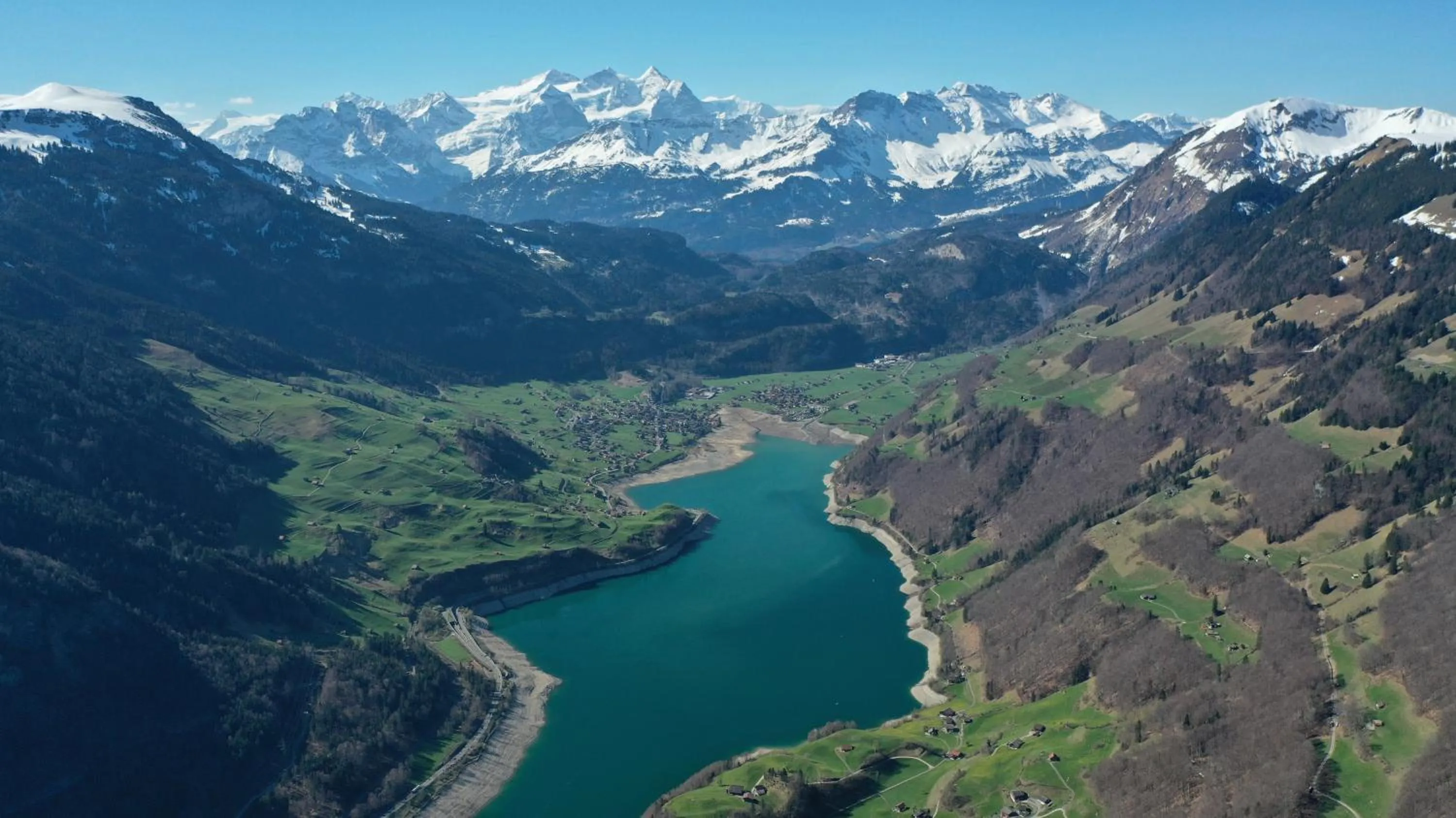 Natural landscape in Emma's B&B - Self Check-in Hotel