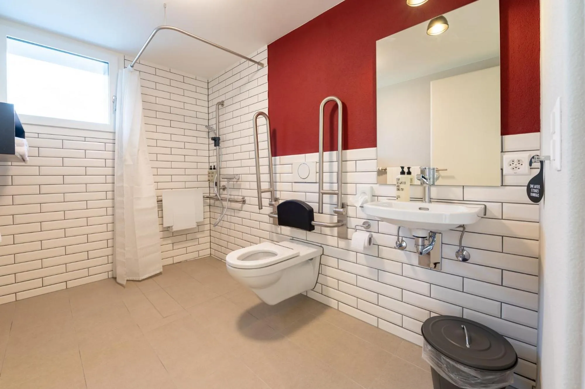 Bathroom in Emma's B&B - Self Check-in Hotel