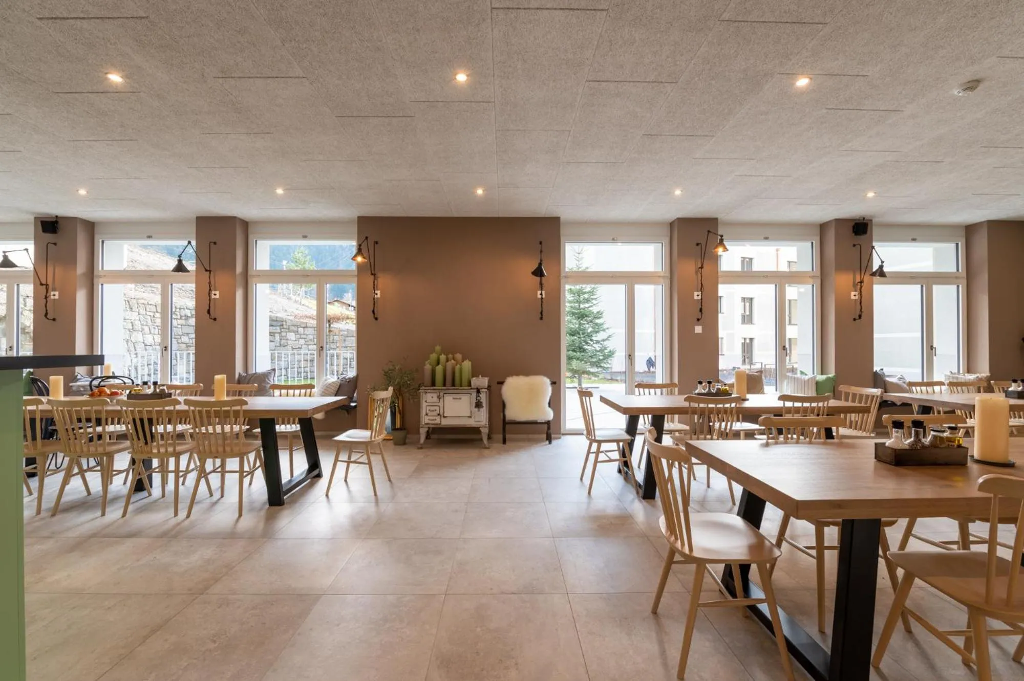 Restaurant/places to eat in Emma's B&B - Self Check-in Hotel