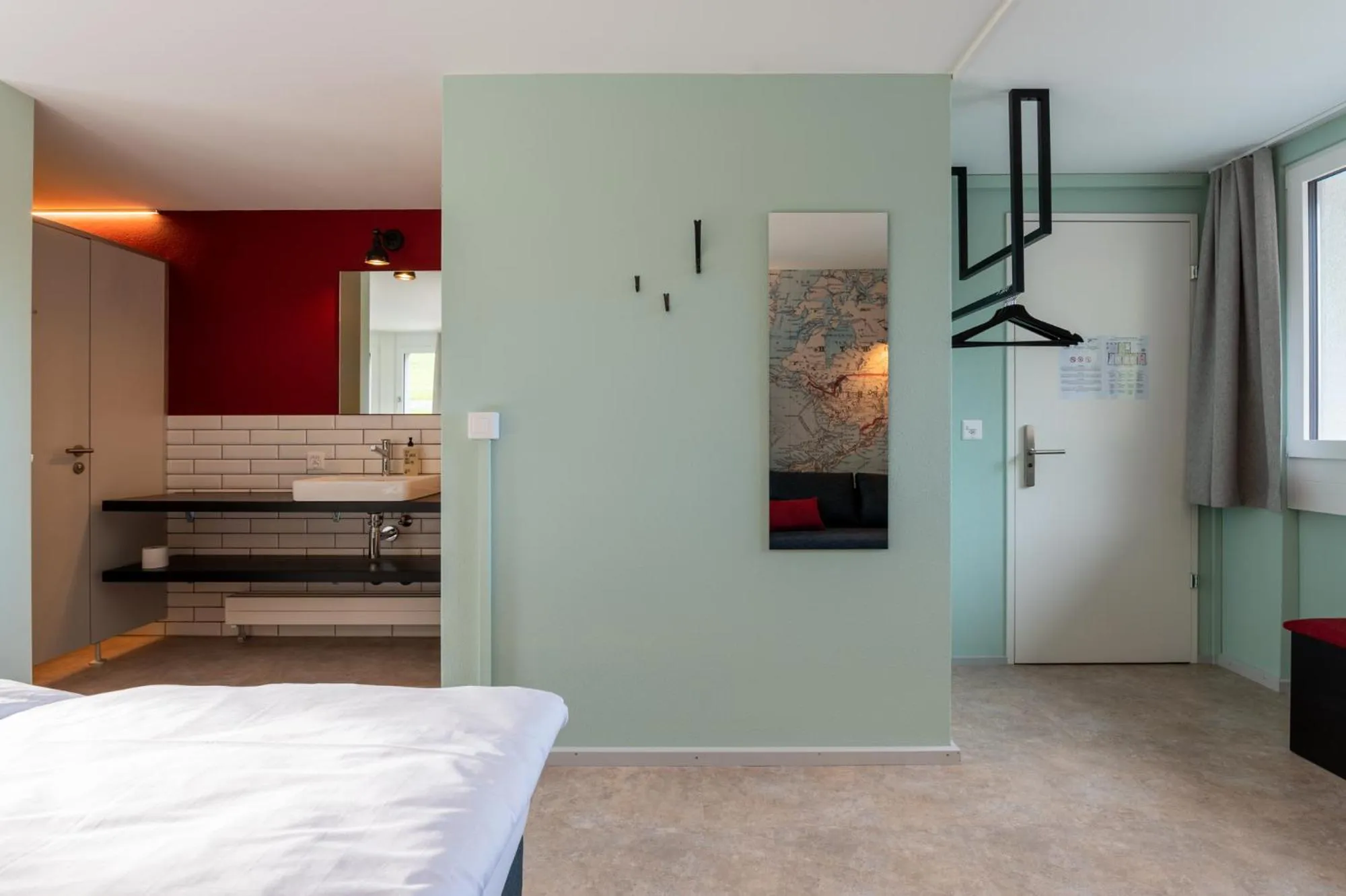 Bathroom, Bed in Emma's B&B - Self Check-in Hotel