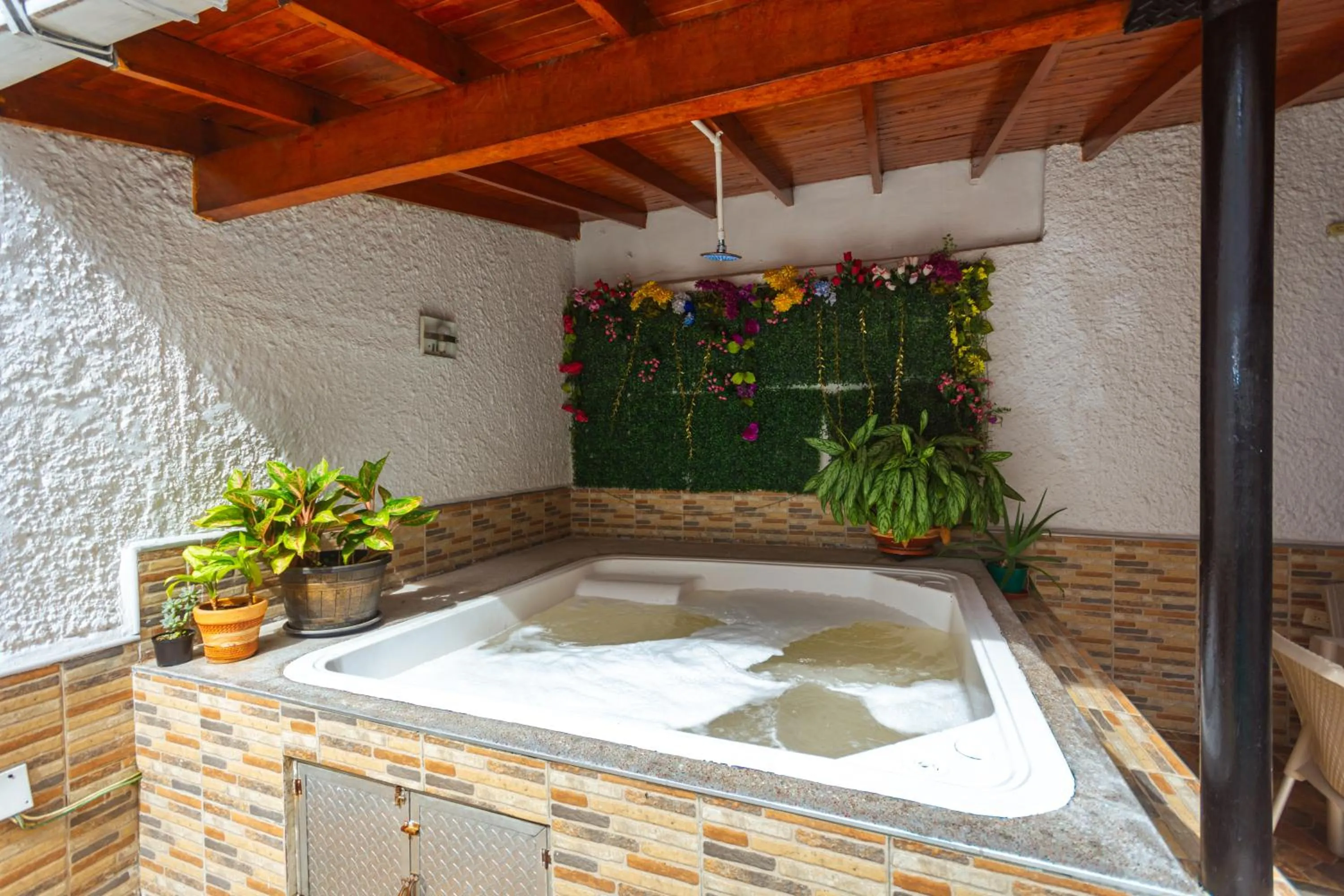 Hot Tub in Hotel Colores Boutique