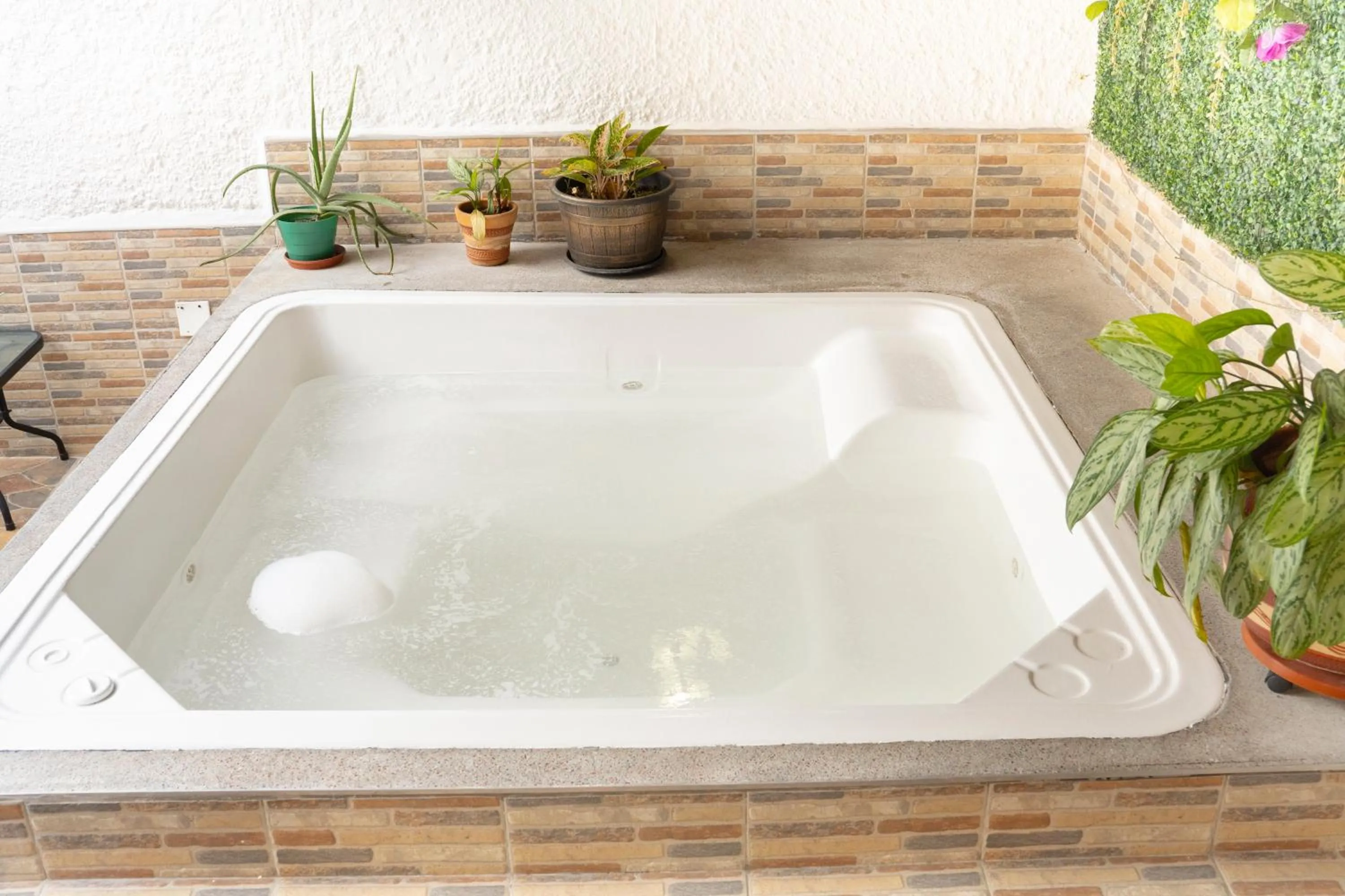 Hot Tub in Hotel Colores Boutique