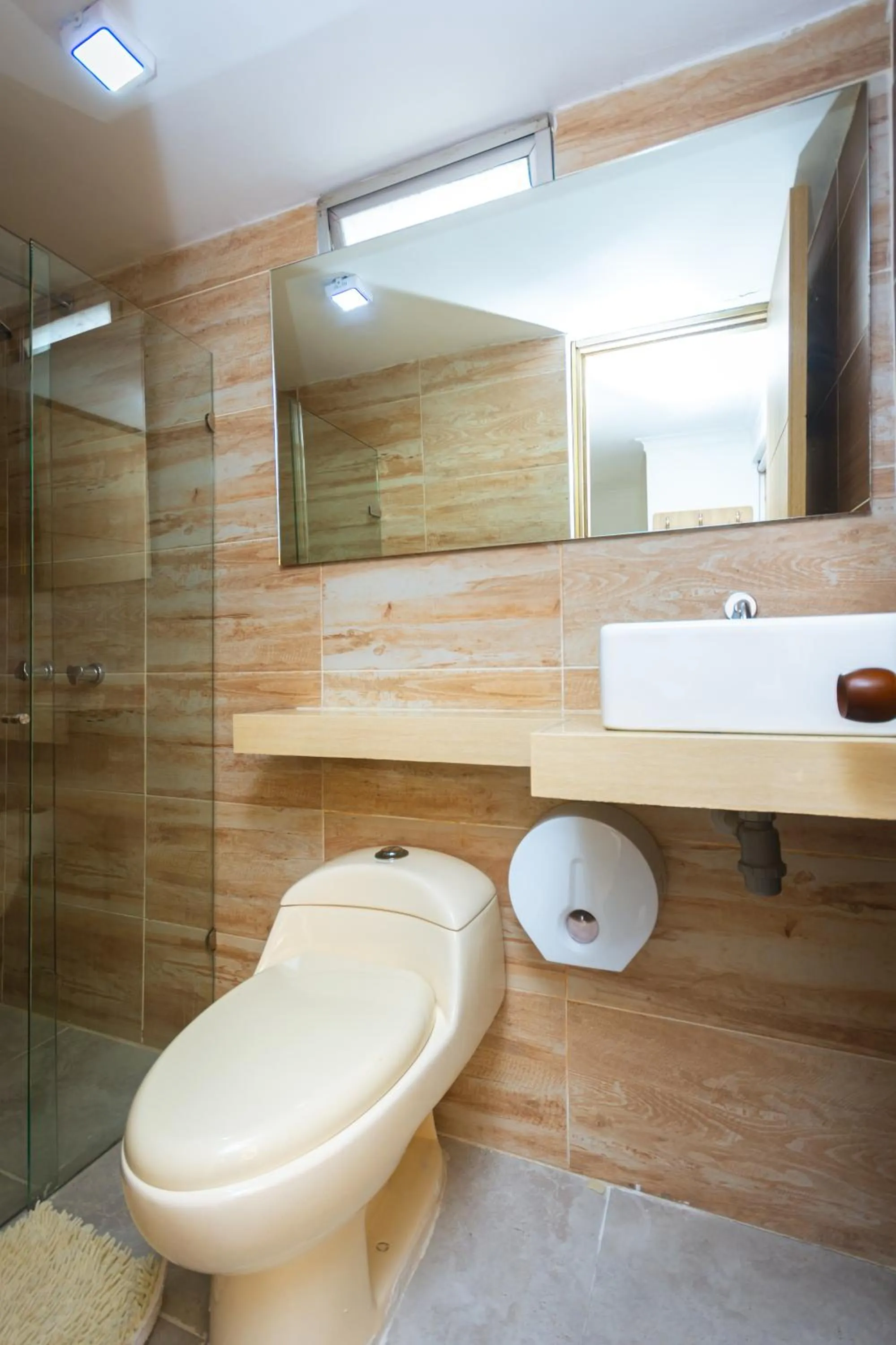 Shower in Hotel Colores Boutique