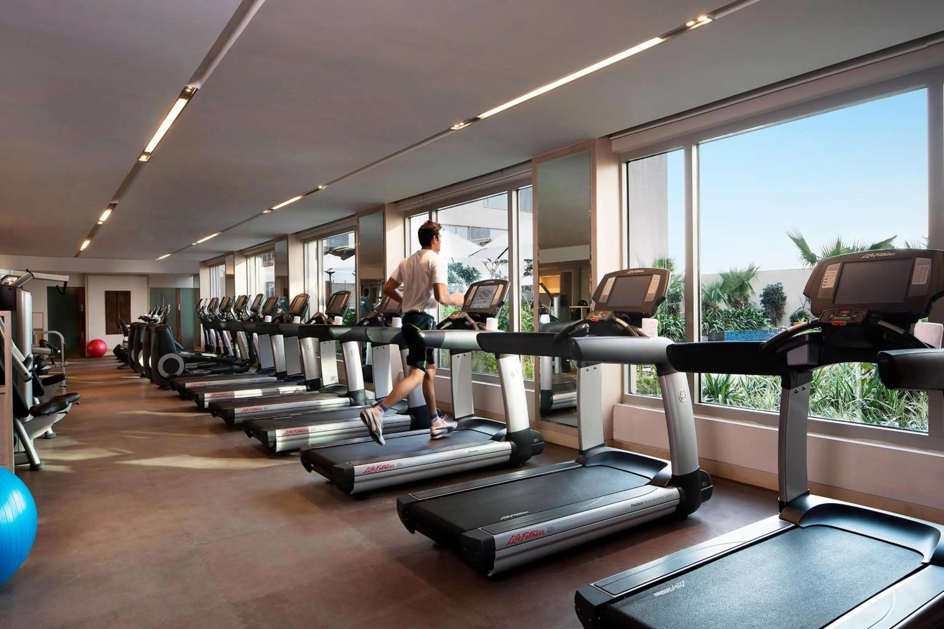Fitness centre/facilities in JW Marriott Hotel New Delhi Aerocity