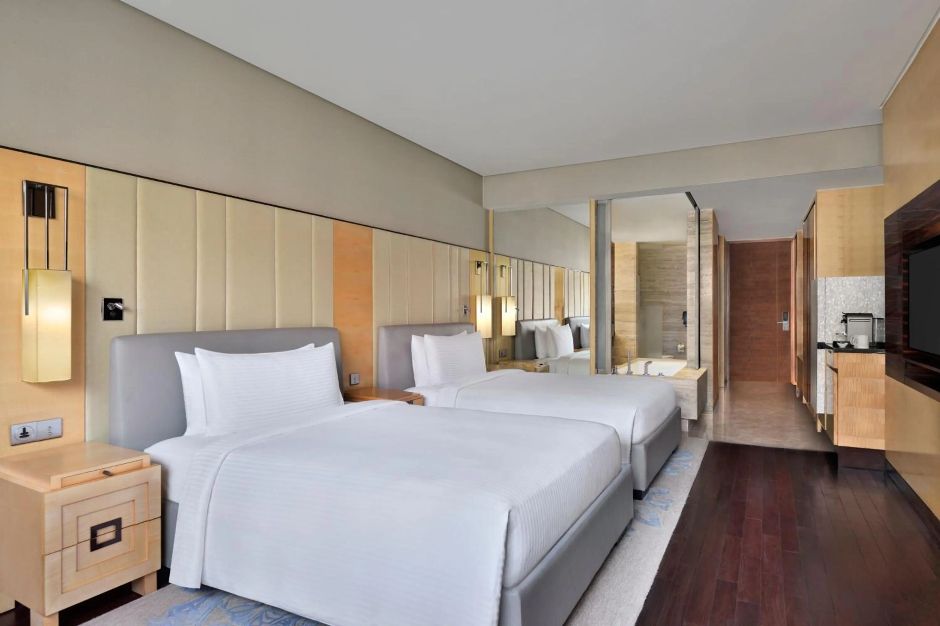 Photo of the whole room, Bed in JW Marriott Hotel New Delhi Aerocity