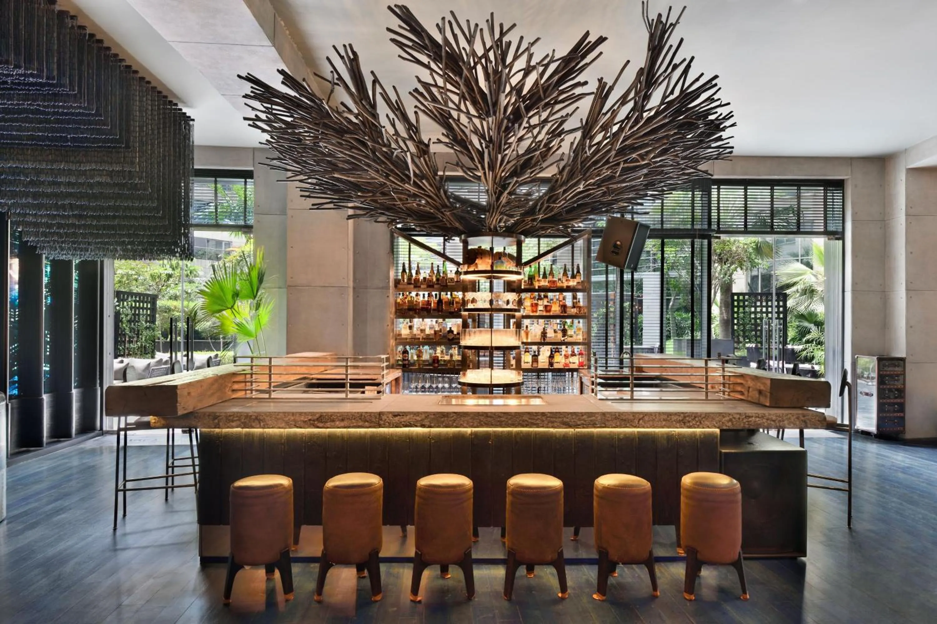 Lounge or bar in JW Marriott Hotel New Delhi Aerocity