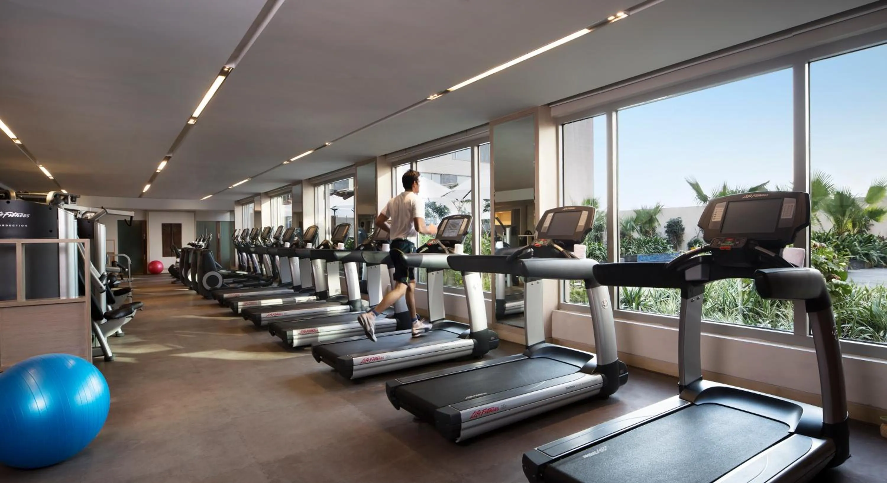 Fitness centre/facilities in JW Marriott Hotel New Delhi Aerocity