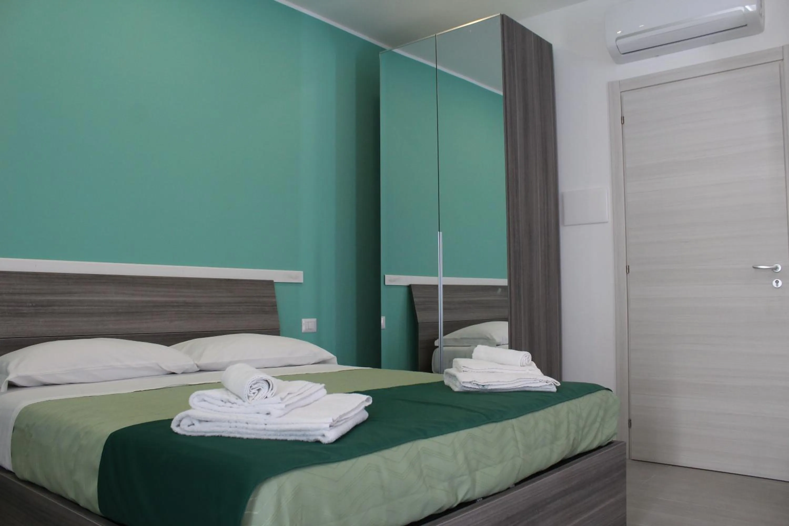 Bed in Naxos Laguna Beach