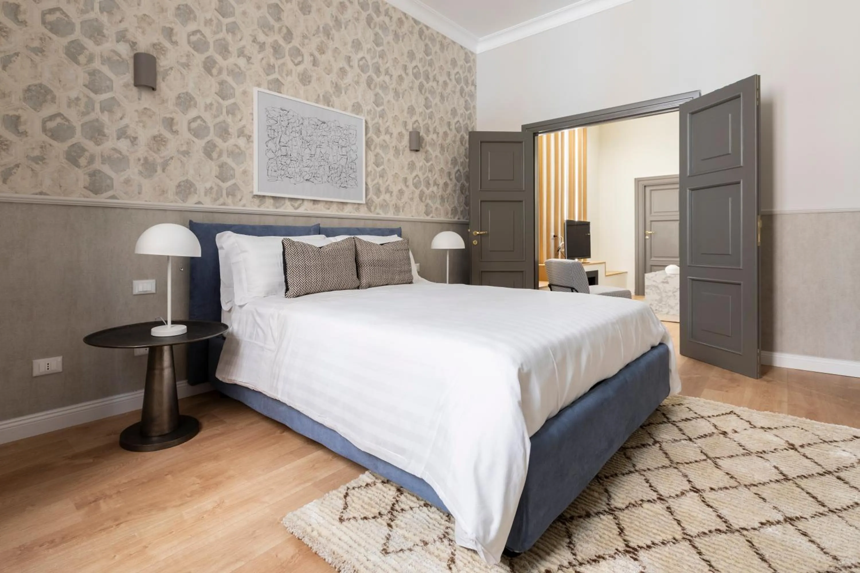 Bed in Louly Spanish Steps