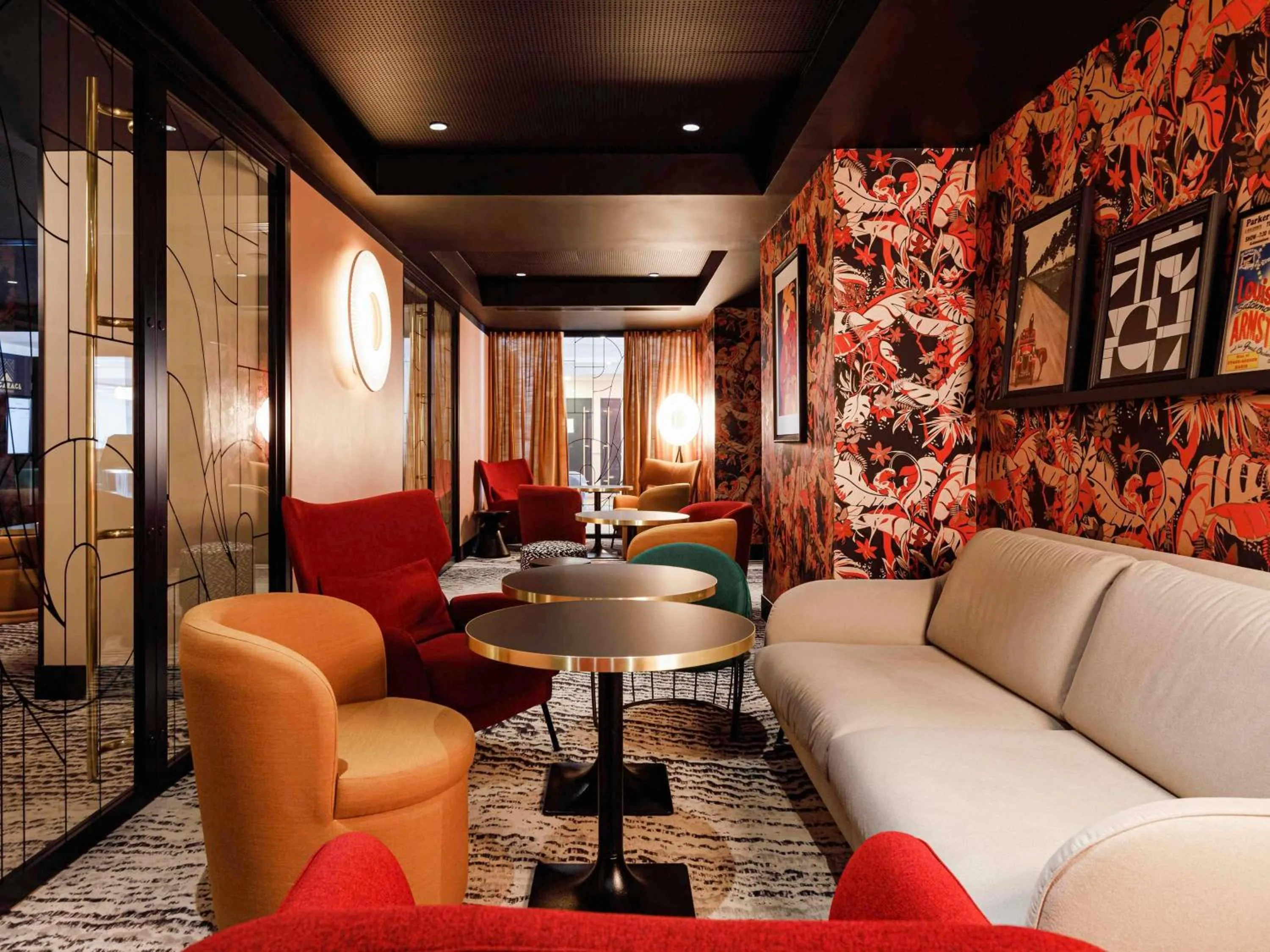 Seating area in Mercure Lyon Centre Saxe Lafayette