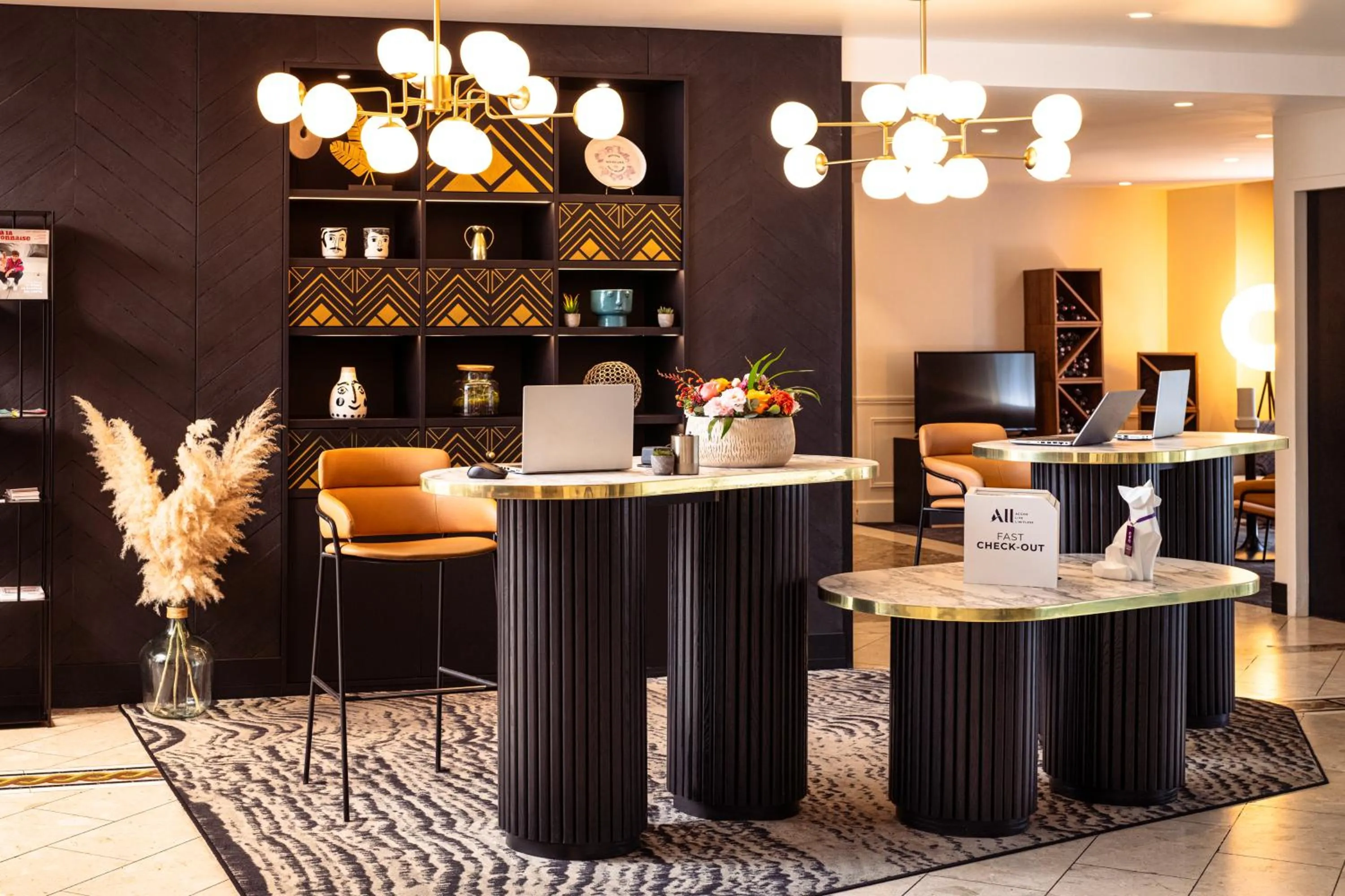 Lobby or reception in Mercure Lyon Centre Saxe Lafayette