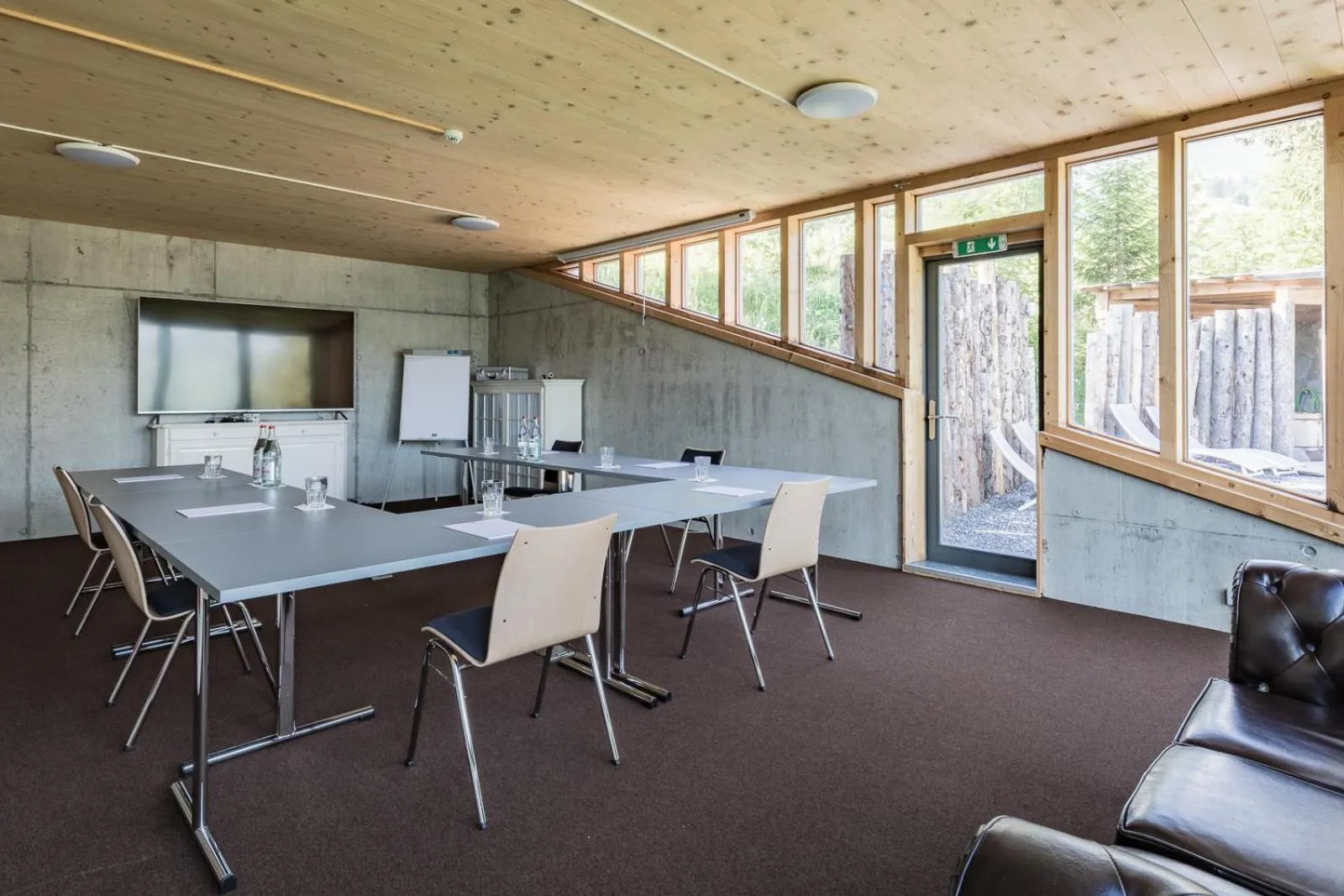 Meeting/conference room in Rinderberg Lodge