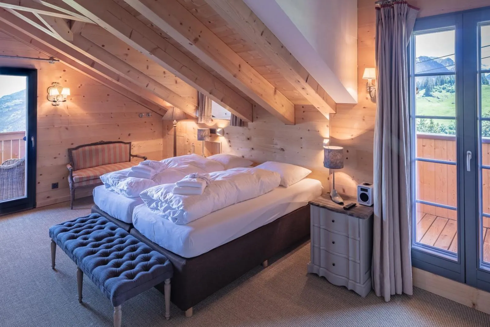 Bedroom, Bed in Rinderberg Lodge