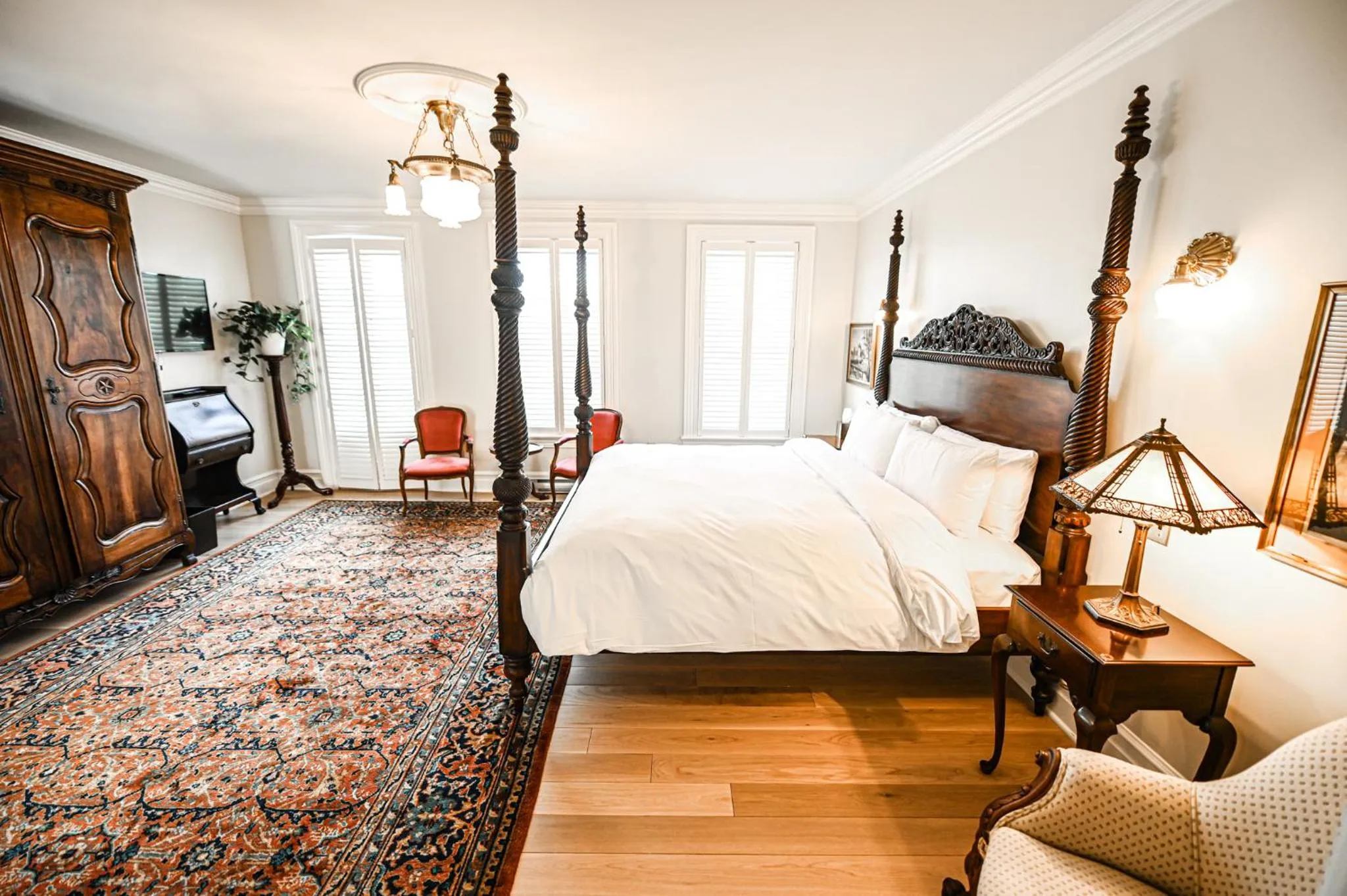 Bed in StoneHaven Le Manoir - Relais & Châteaux