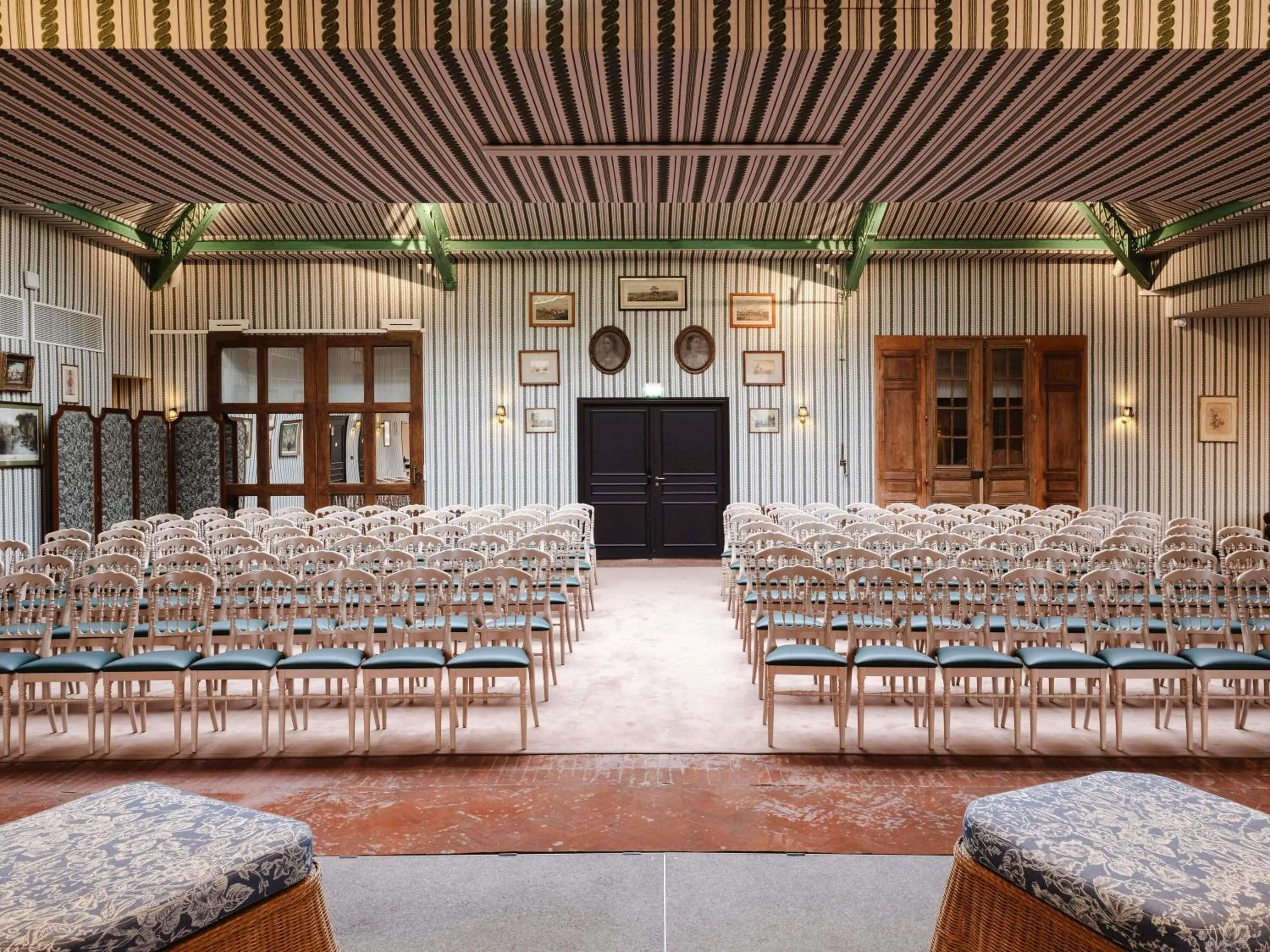 Meeting/conference room in Abbaye Des Vaux De Cernay