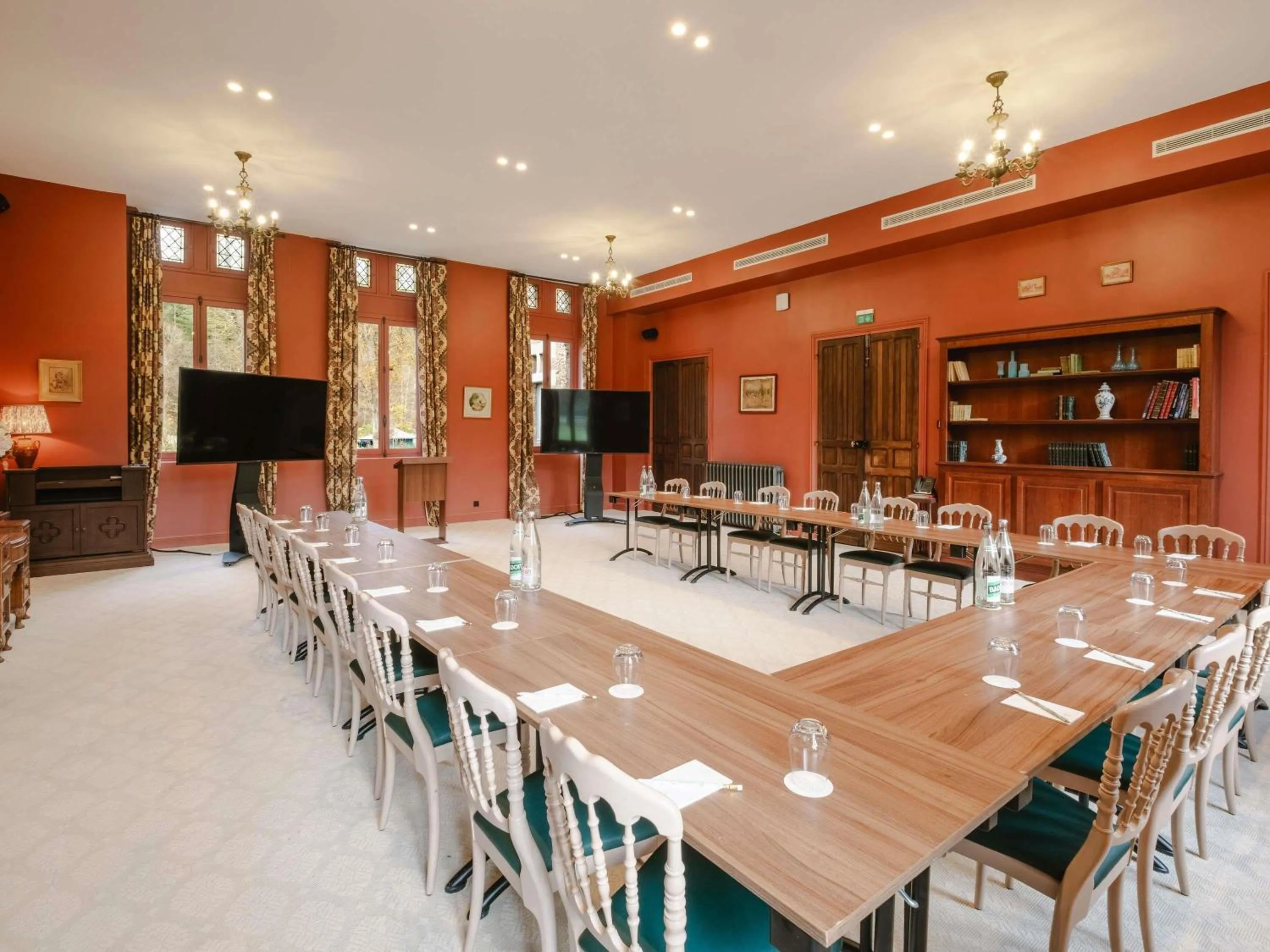 Meeting/conference room in Abbaye Des Vaux De Cernay