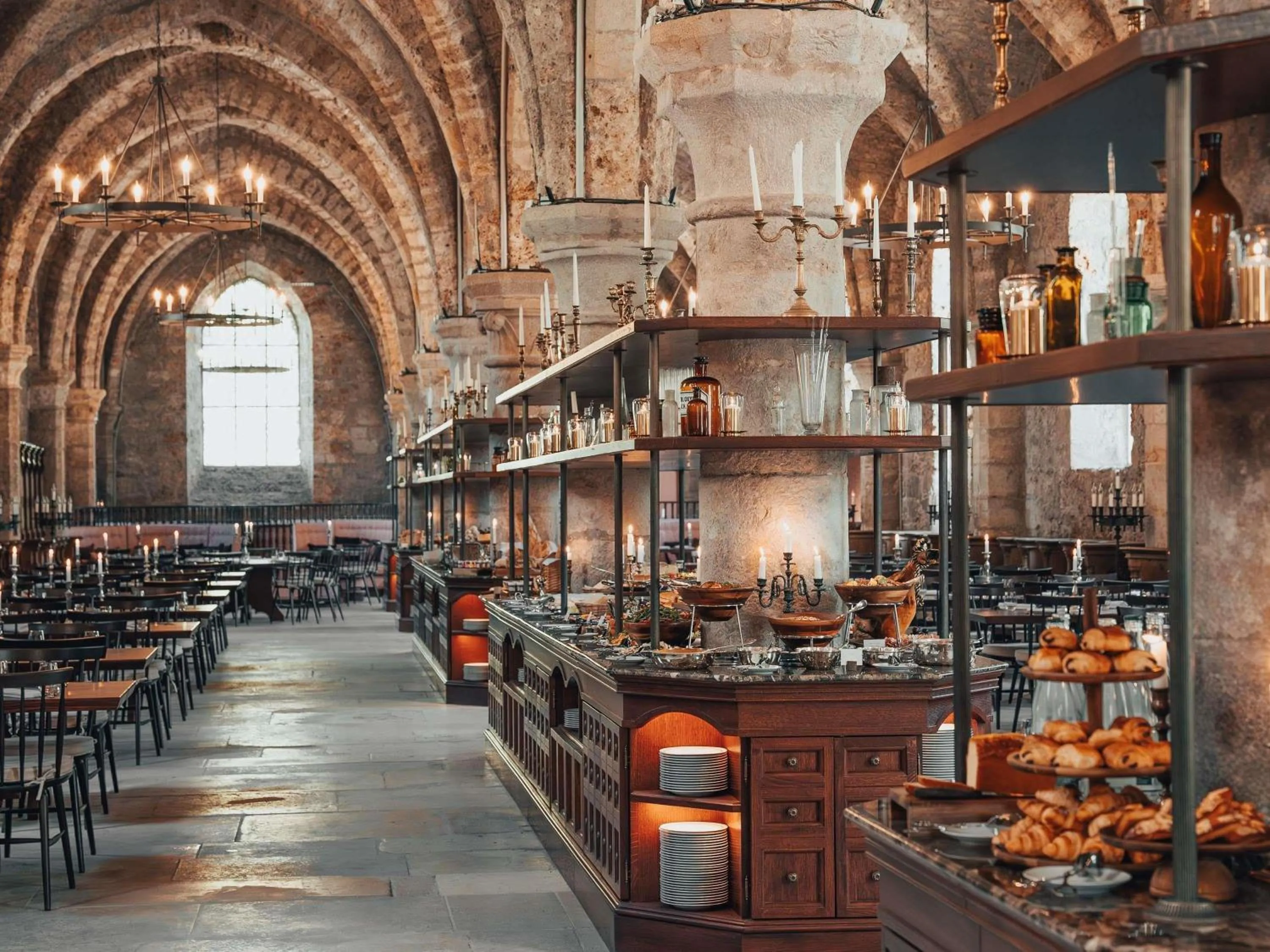 Property building in Abbaye Des Vaux De Cernay