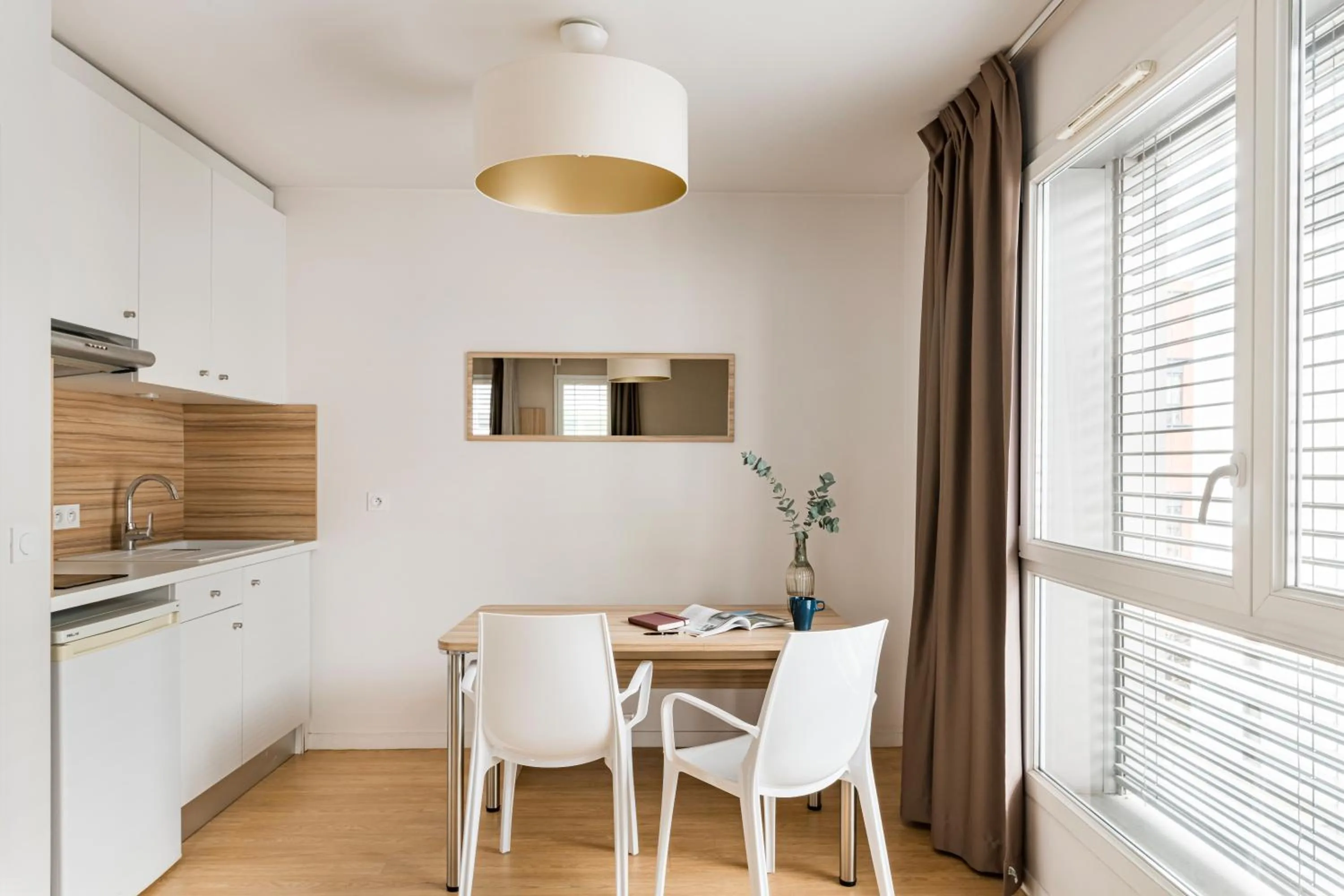 Kitchen or kitchenette in Appart hôtel Q7 Lodge Lyon 7