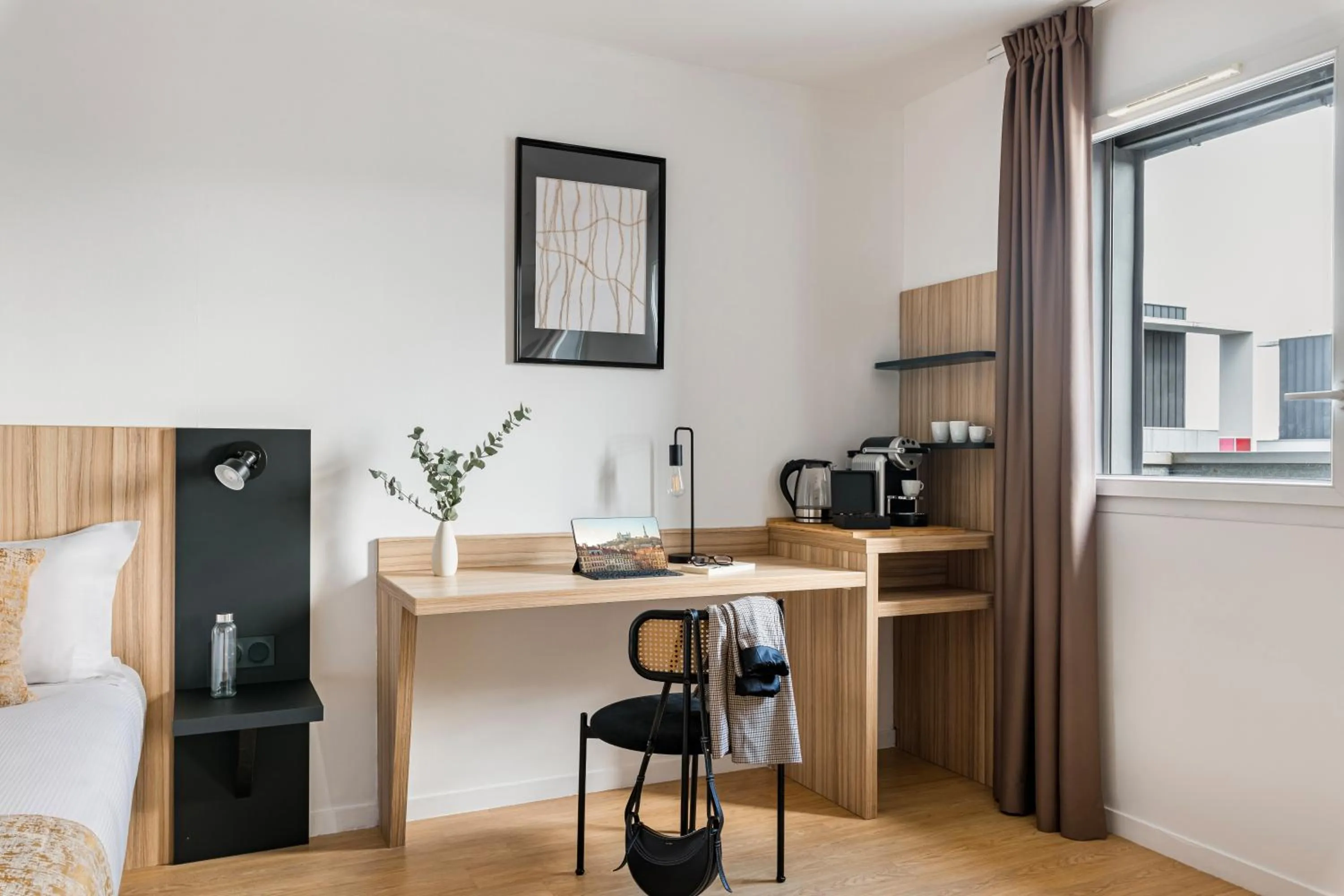 Coffee/tea facilities in Appart hôtel Q7 Lodge Lyon 7