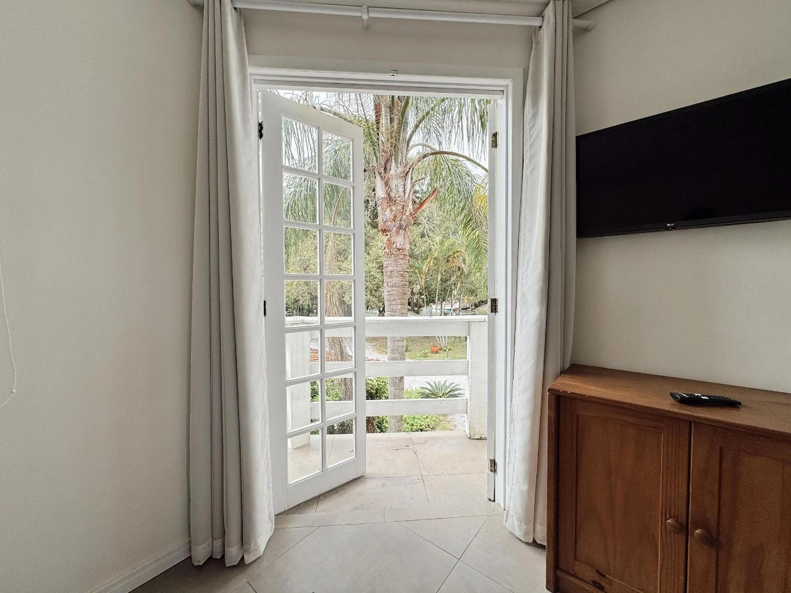 Lake view in Pousada Quinta da Margem