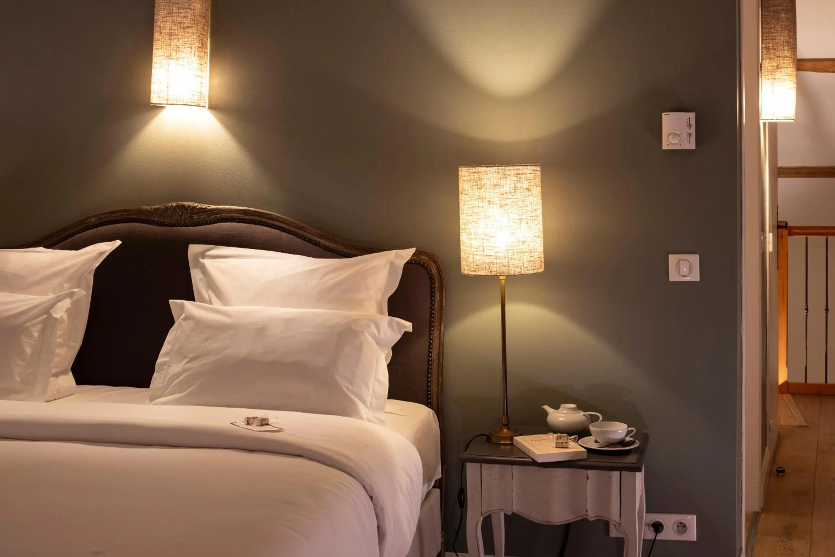 Bed in Château Les Oliviers de Salettes