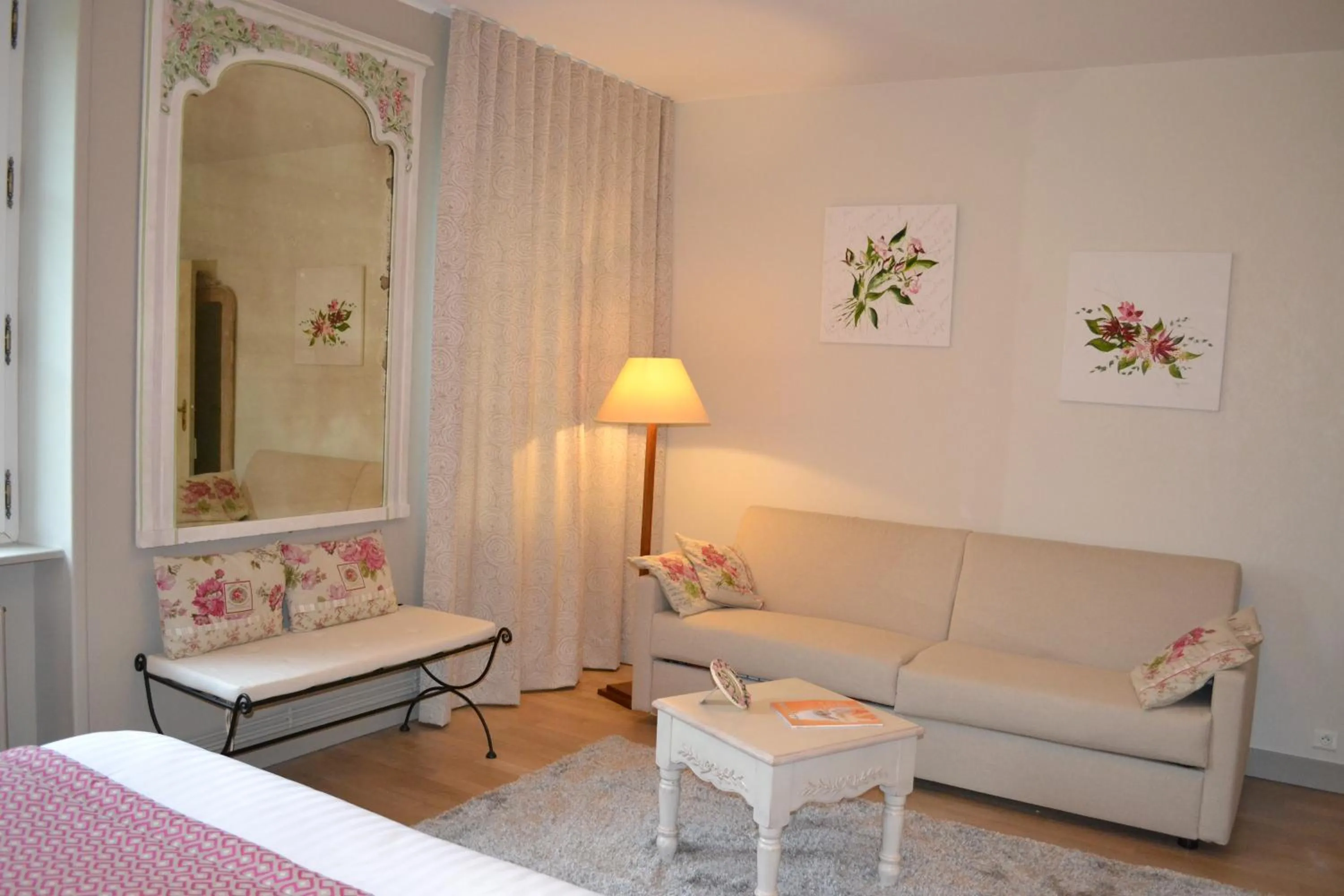 Living room in La Ramade - Teritoria