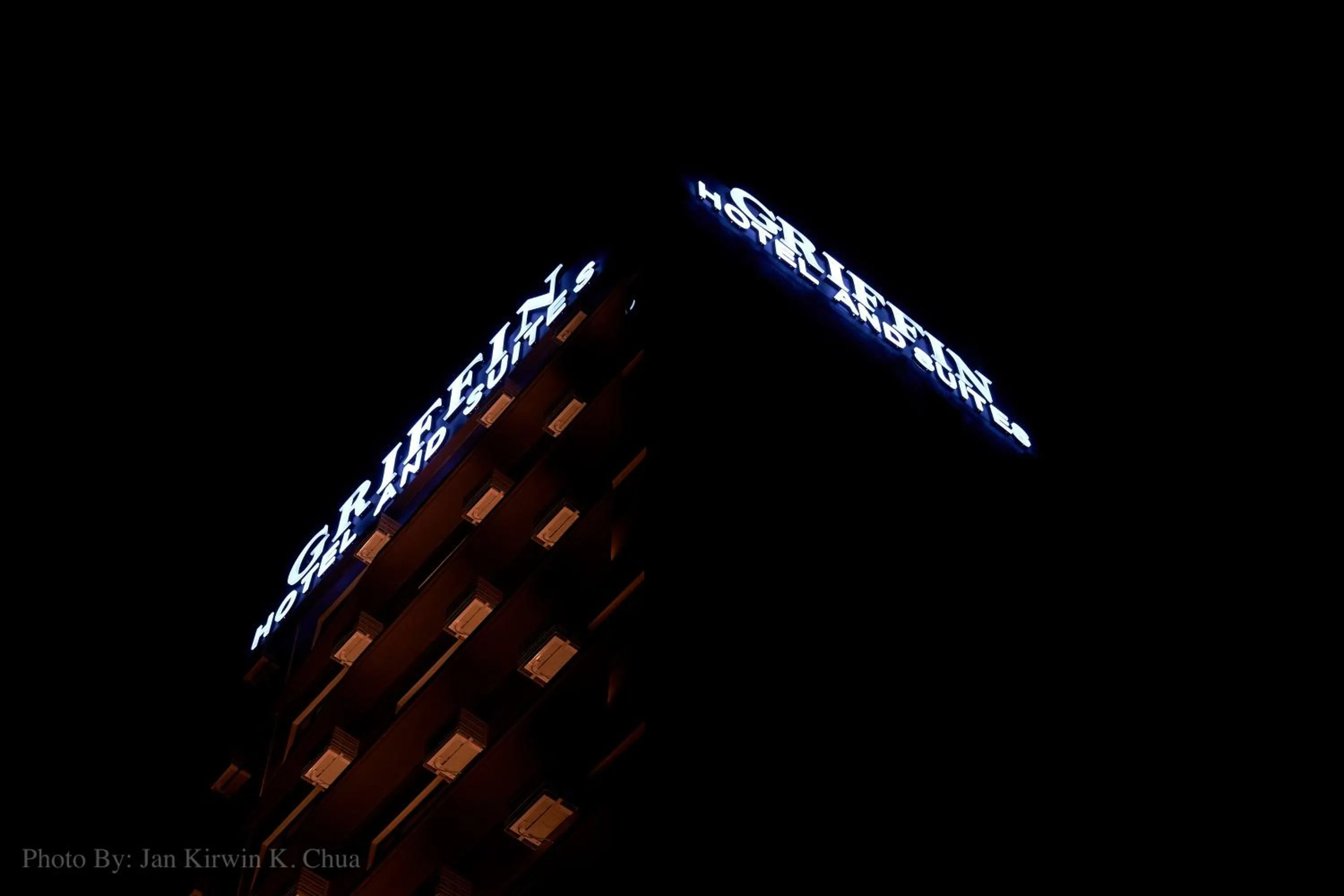 Property building in Griffin Hotel and Suites