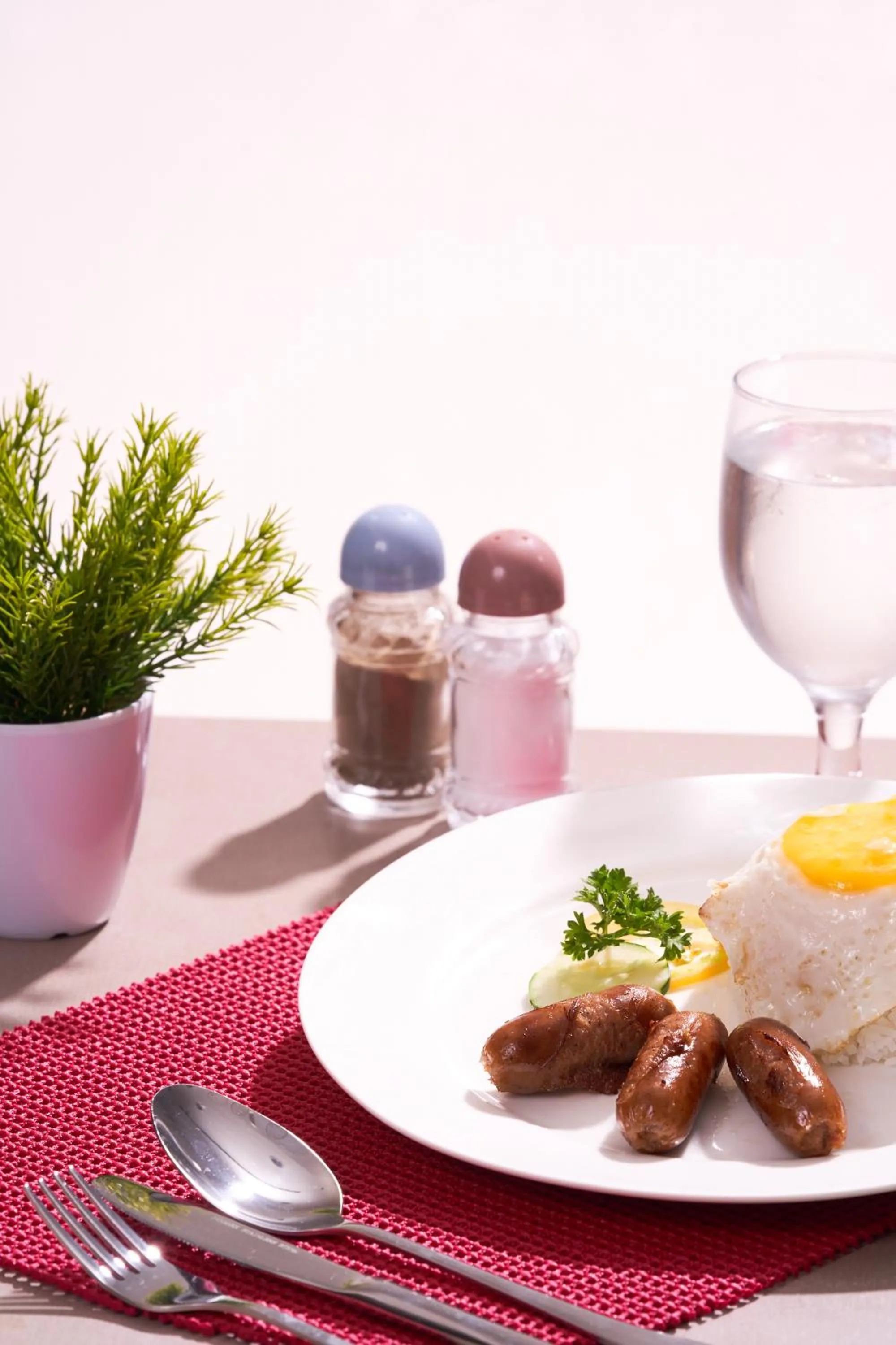 Food in Griffin Hotel and Suites