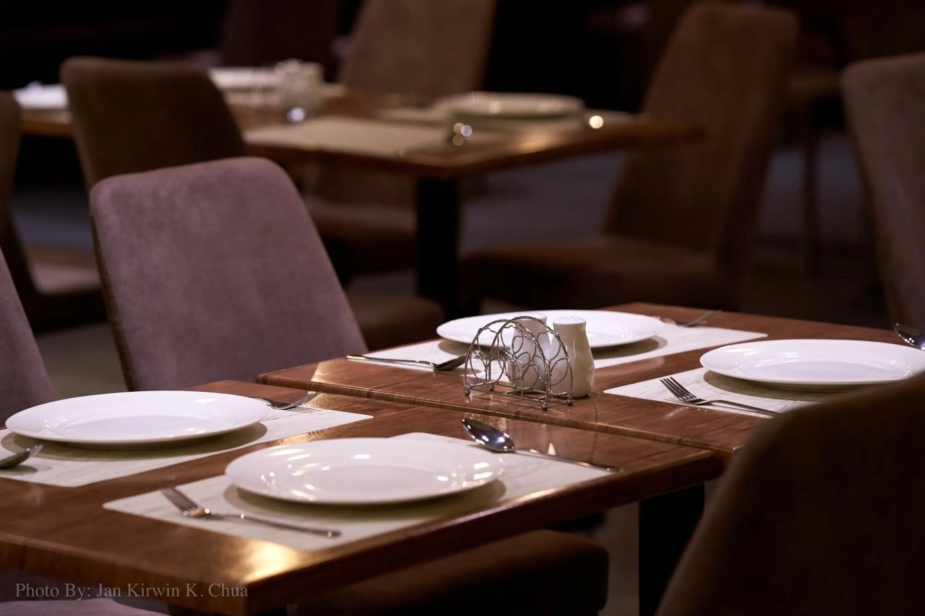 Restaurant/places to eat in Griffin Hotel and Suites