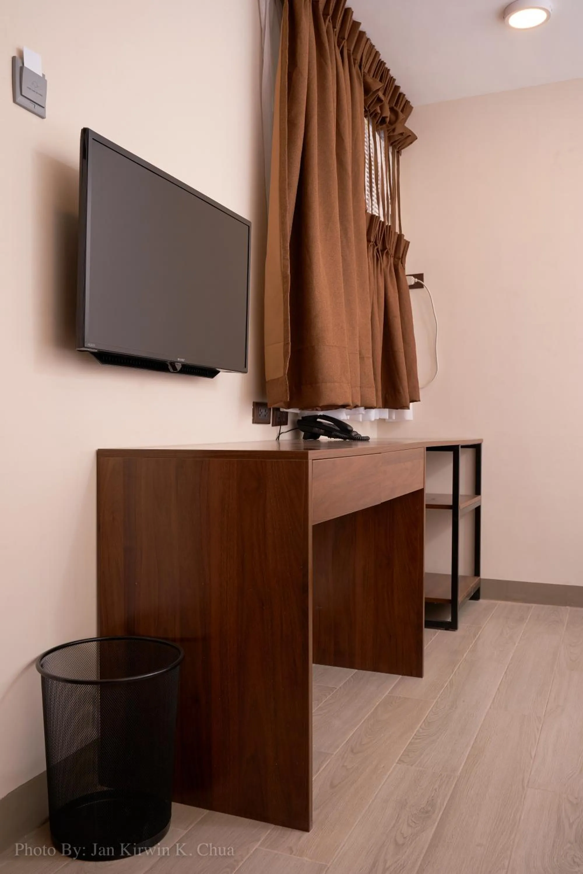 TV and multimedia in Griffin Hotel and Suites