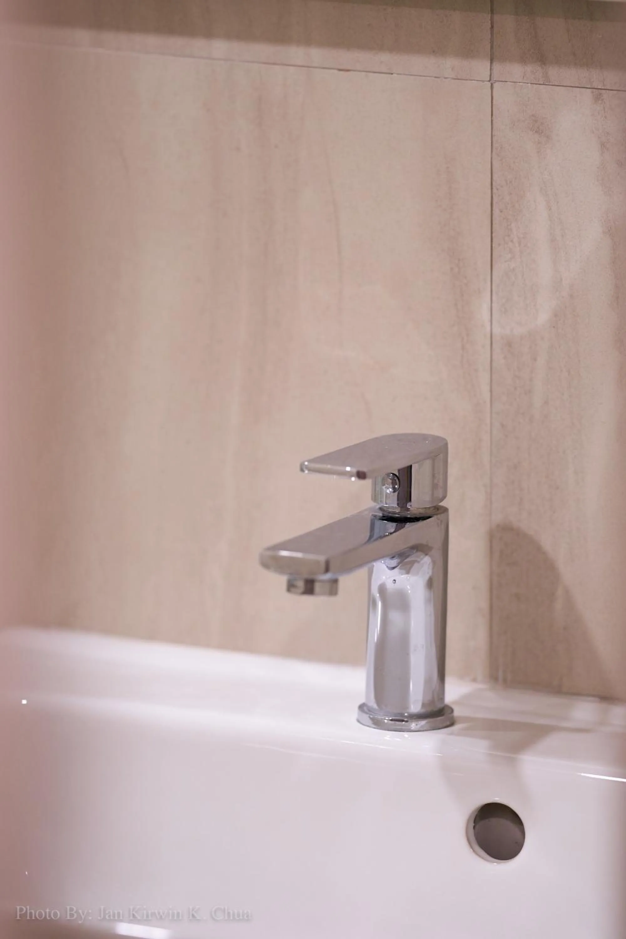 Toilet in Griffin Hotel and Suites