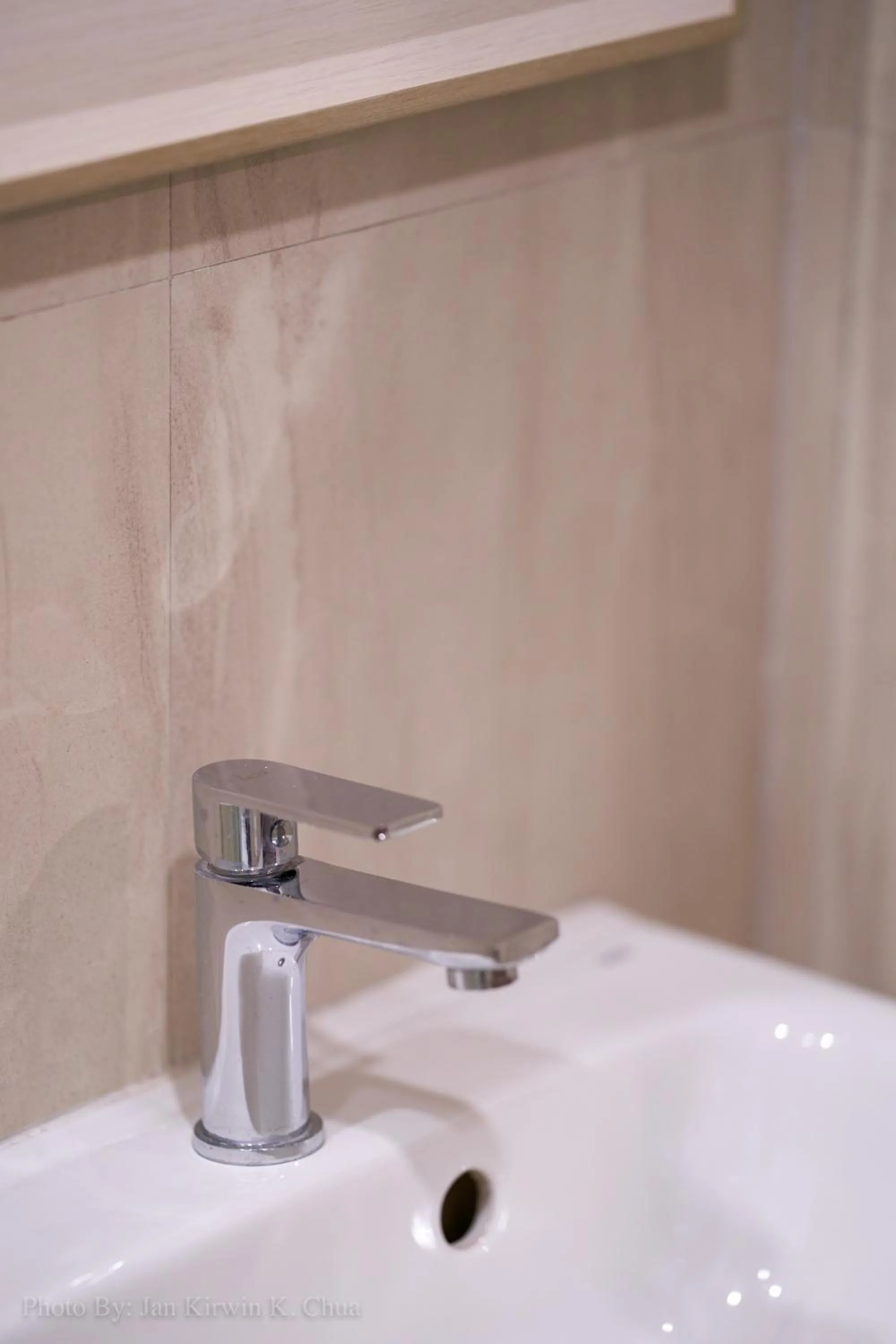 Toilet in Griffin Hotel and Suites