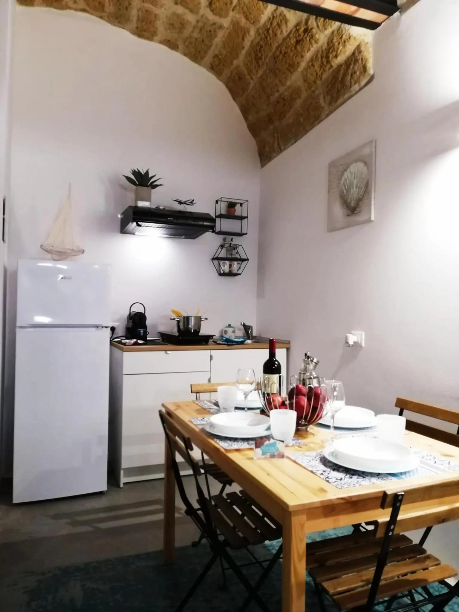 Kitchen or kitchenette in B&B Sea Salt