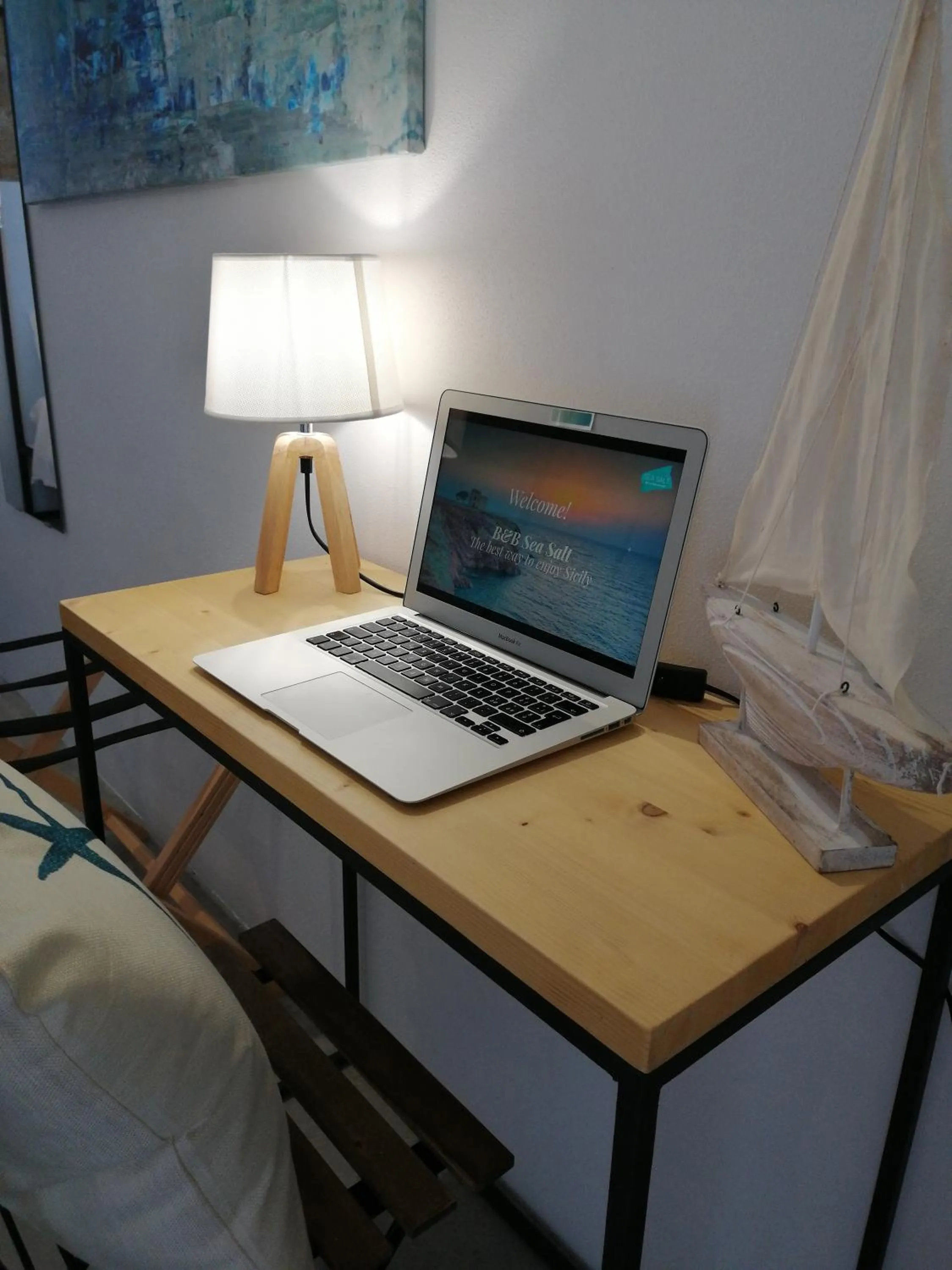 Decorative detail in B&B Sea Salt