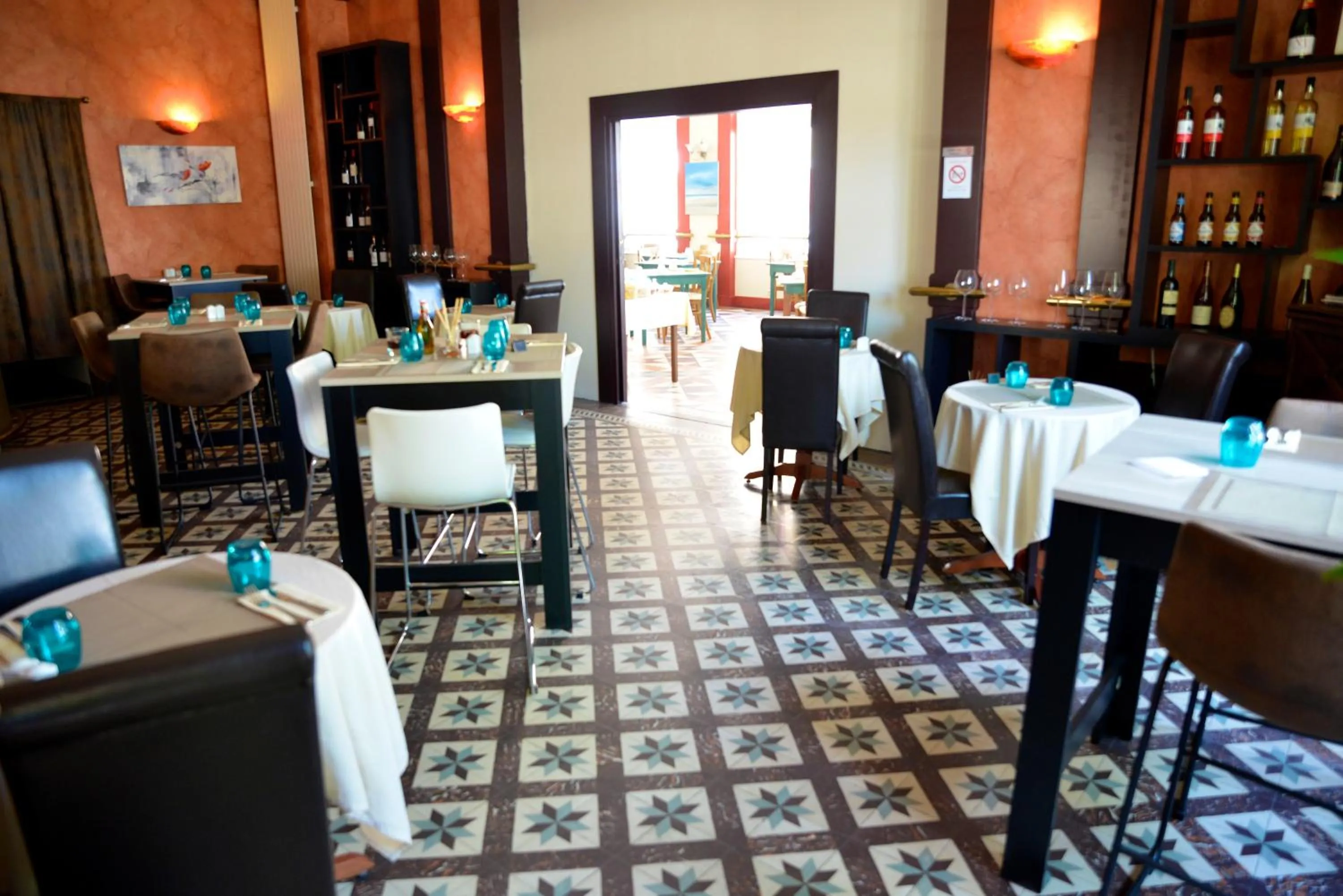 Restaurant/places to eat in LOGIS Hotel Majestic Chatelaillon Plage - La Rochelle