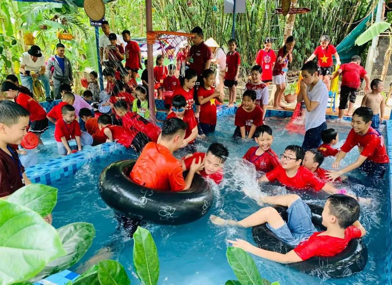 Swimming pool in Hue Lotus Homestay