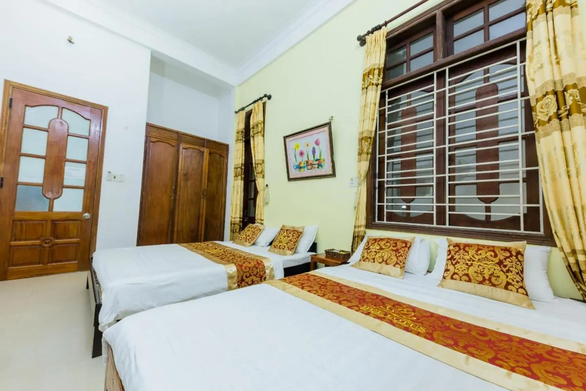 Bed in Hue Lotus Homestay