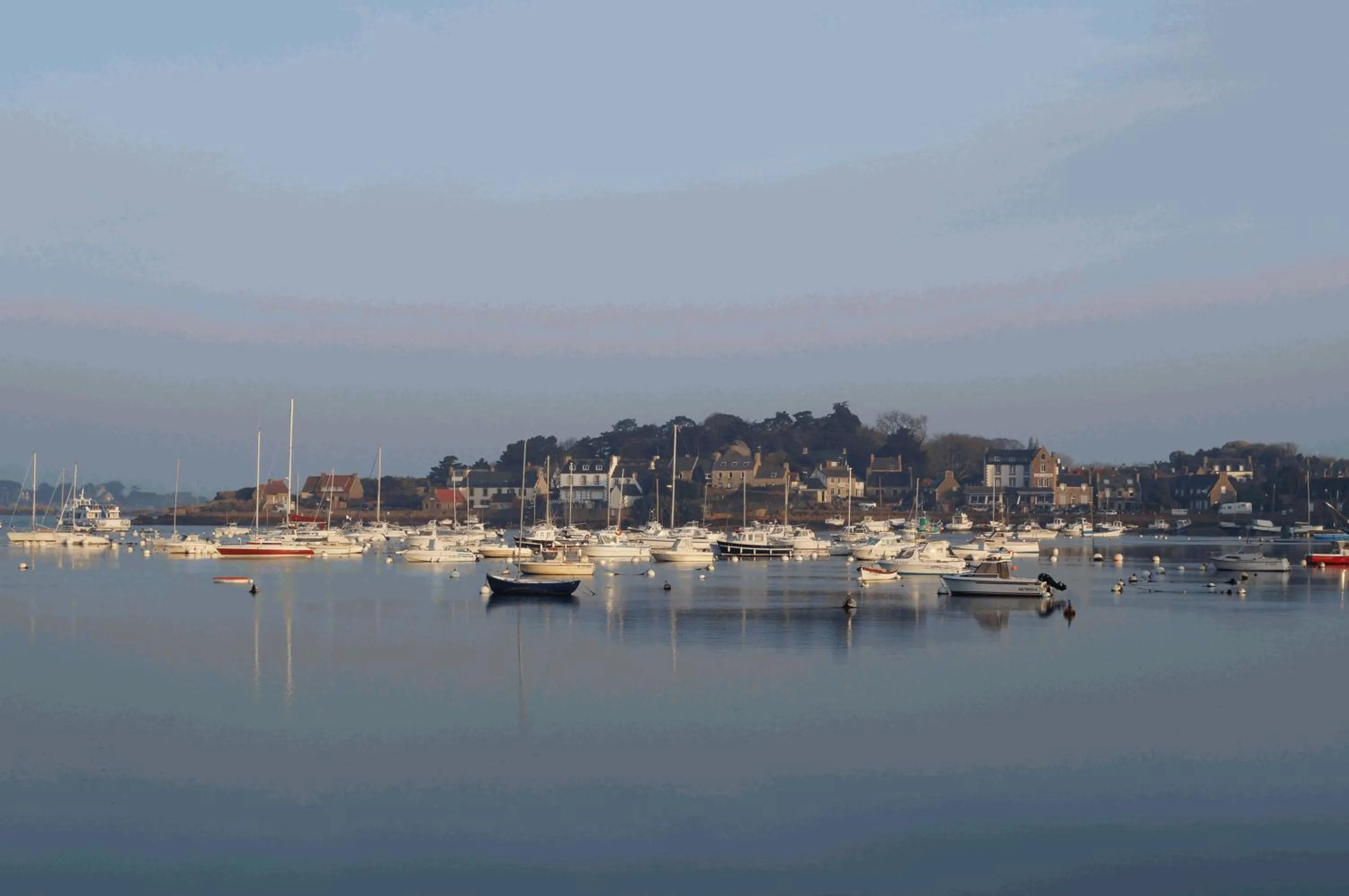 Area and facilities in Hotel Restaurant Le Phare