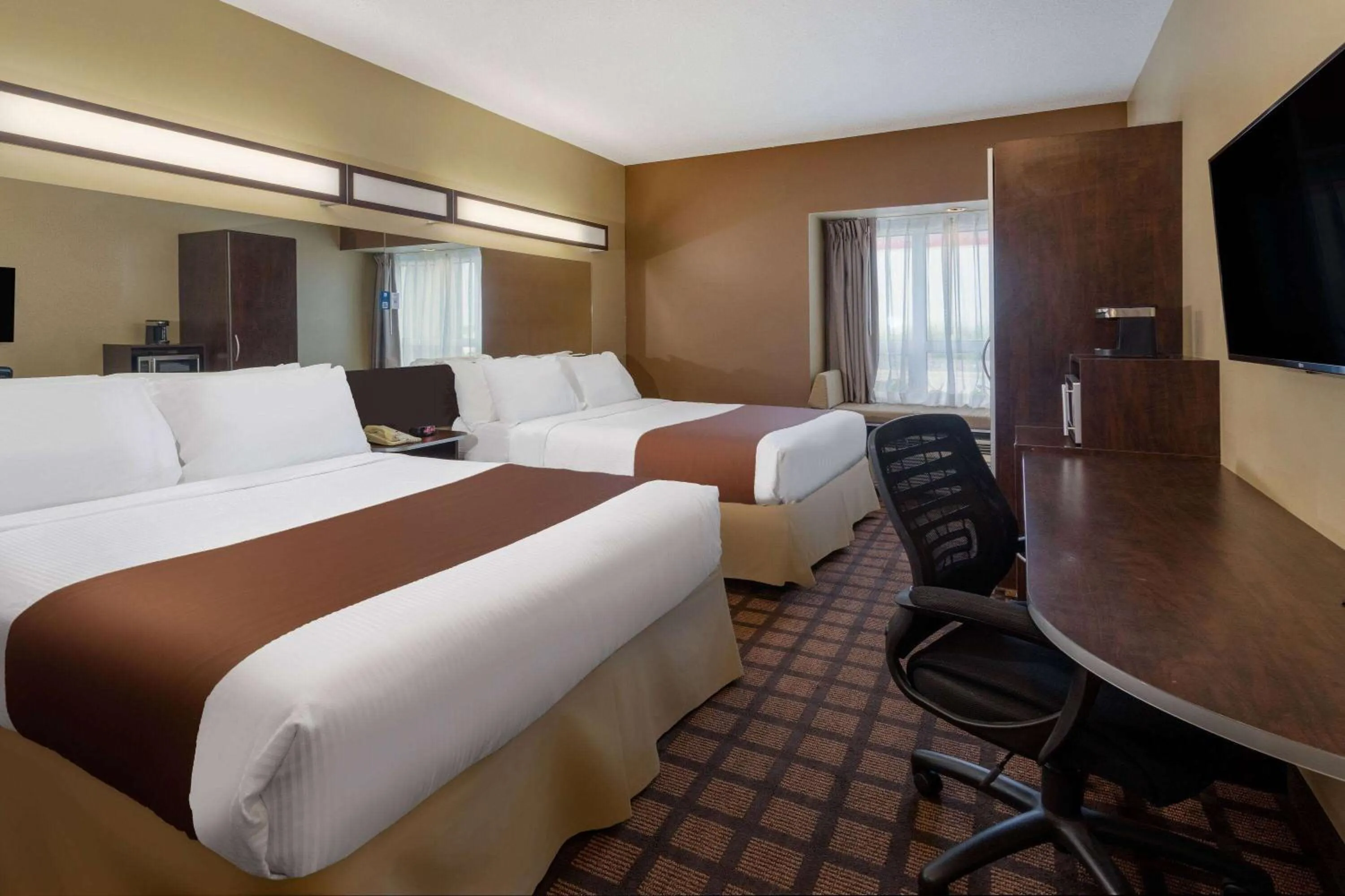 Photo of the whole room, Bed in Microtel Inn & Suites by Wyndham - Timmins
