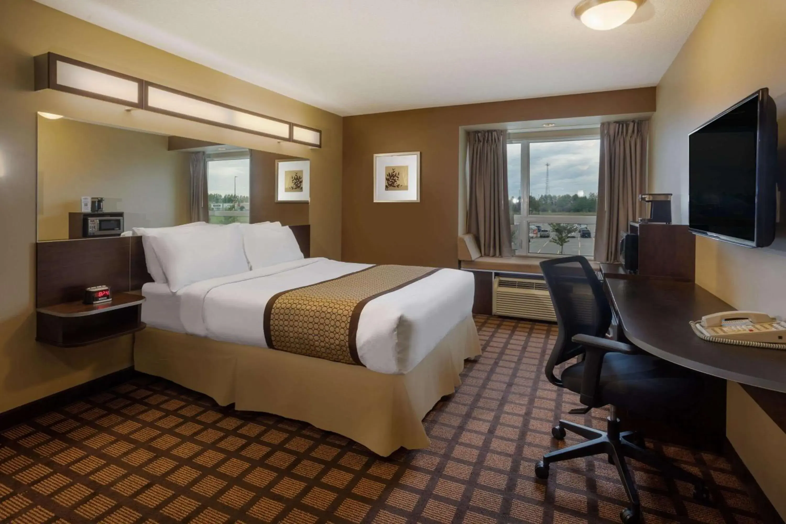 Queen Room - Disability Access/Non-Smoking in Microtel Inn & Suites by Wyndham - Timmins Queen Room - Disability Access/Non-Smoking in Microtel Inn & Suites by Wyndham - Timmins