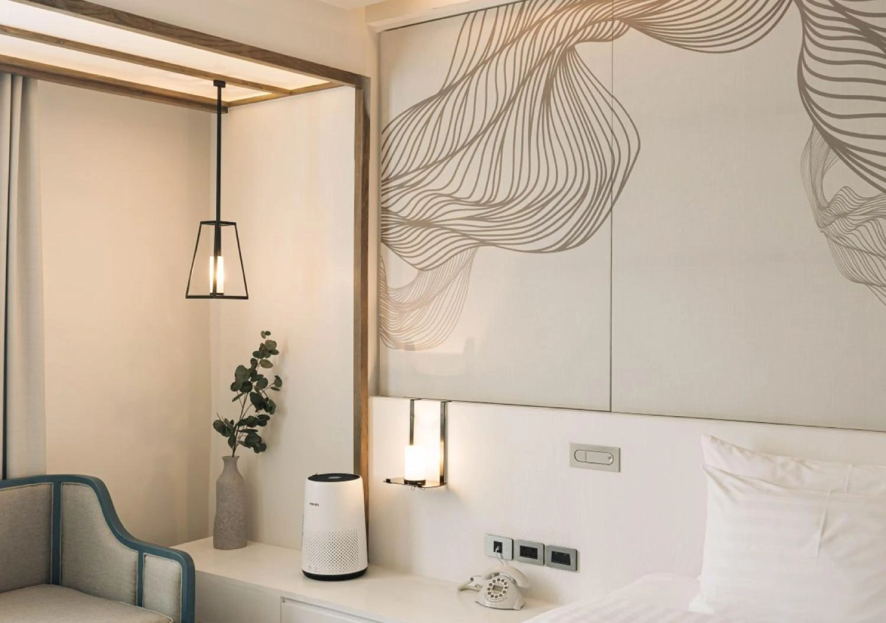 Photo of the whole room, Bed in SYN Boutique Hotel