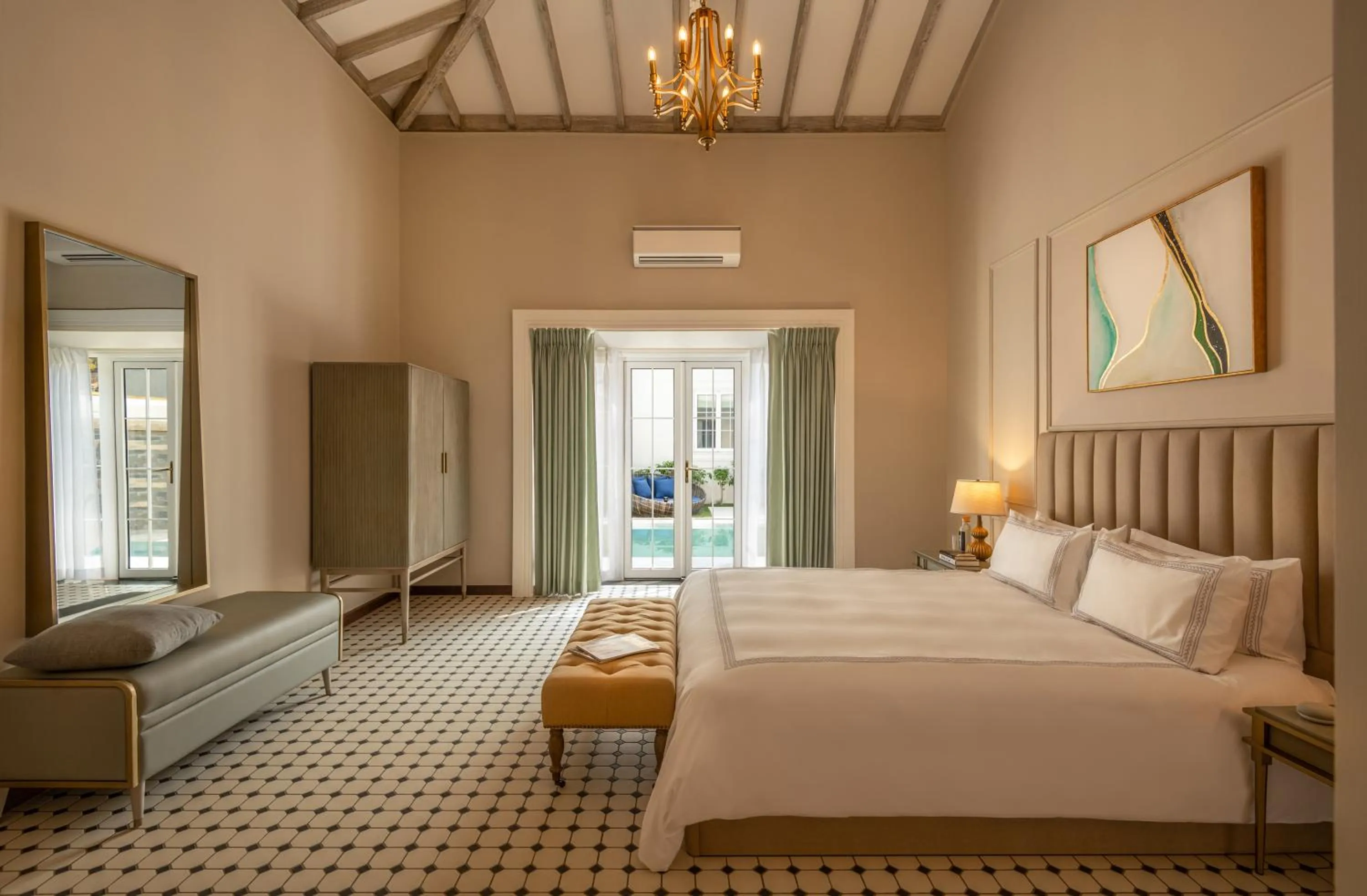 Bedroom, Bed in MansionHaus